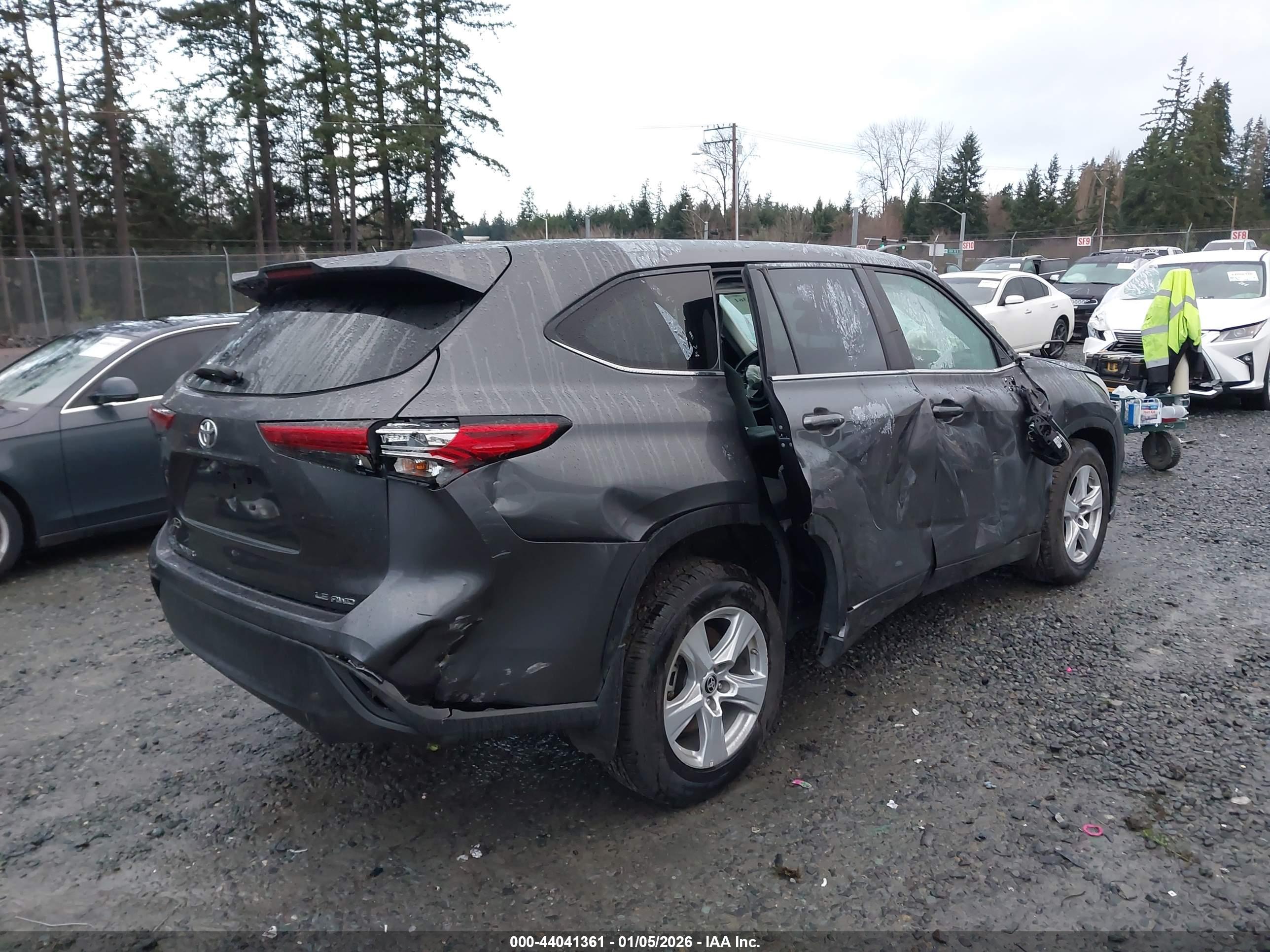 TOYOTA HIGHLANDER image 4