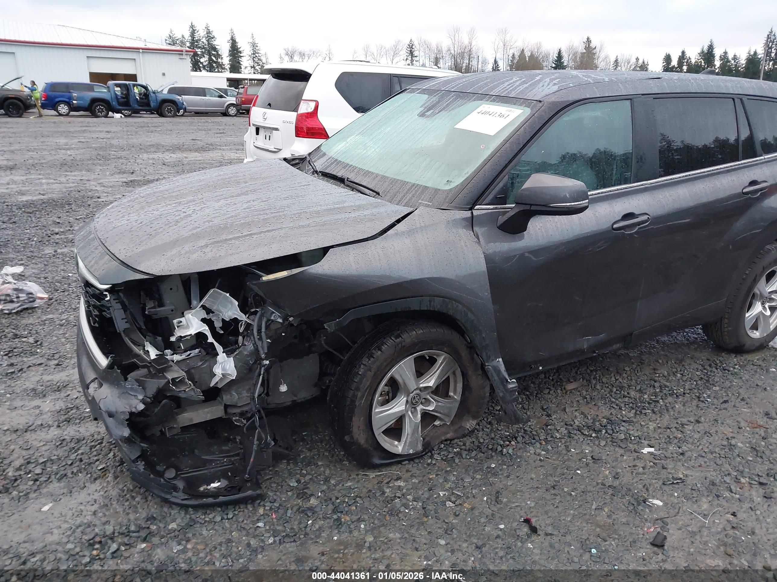TOYOTA HIGHLANDER image 6