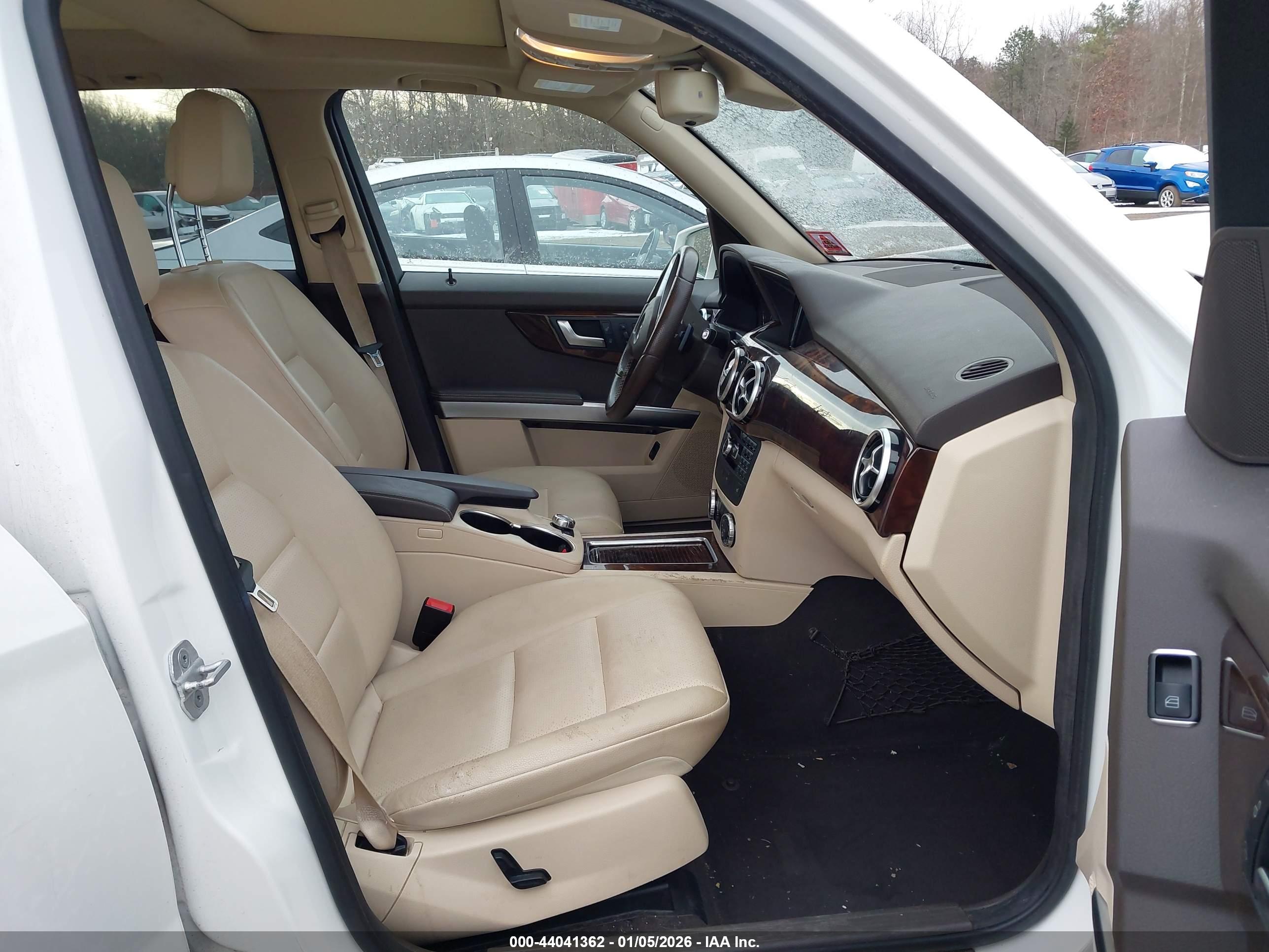 MERCEDES-BENZ GLK image 5