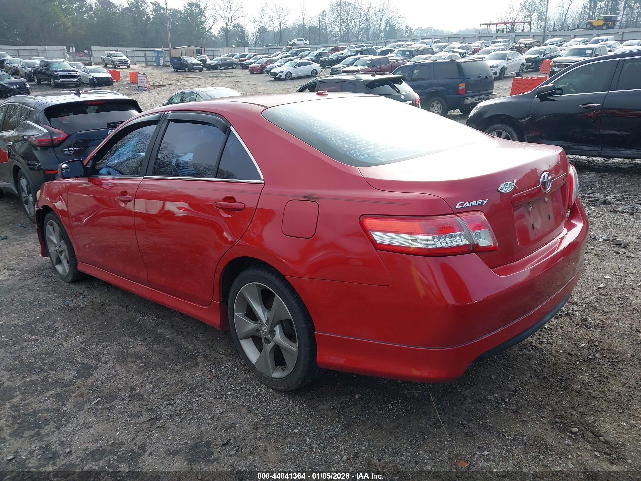 TOYOTA CAMRY image 3