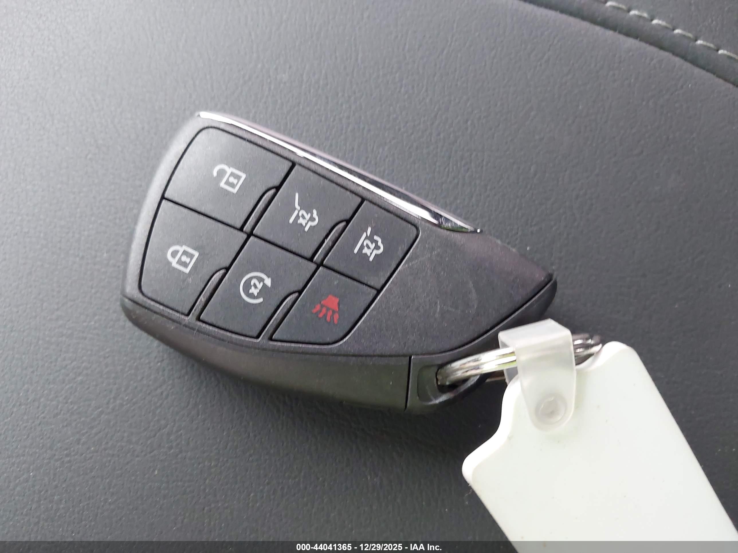 CHEVROLET TAHOE image 11