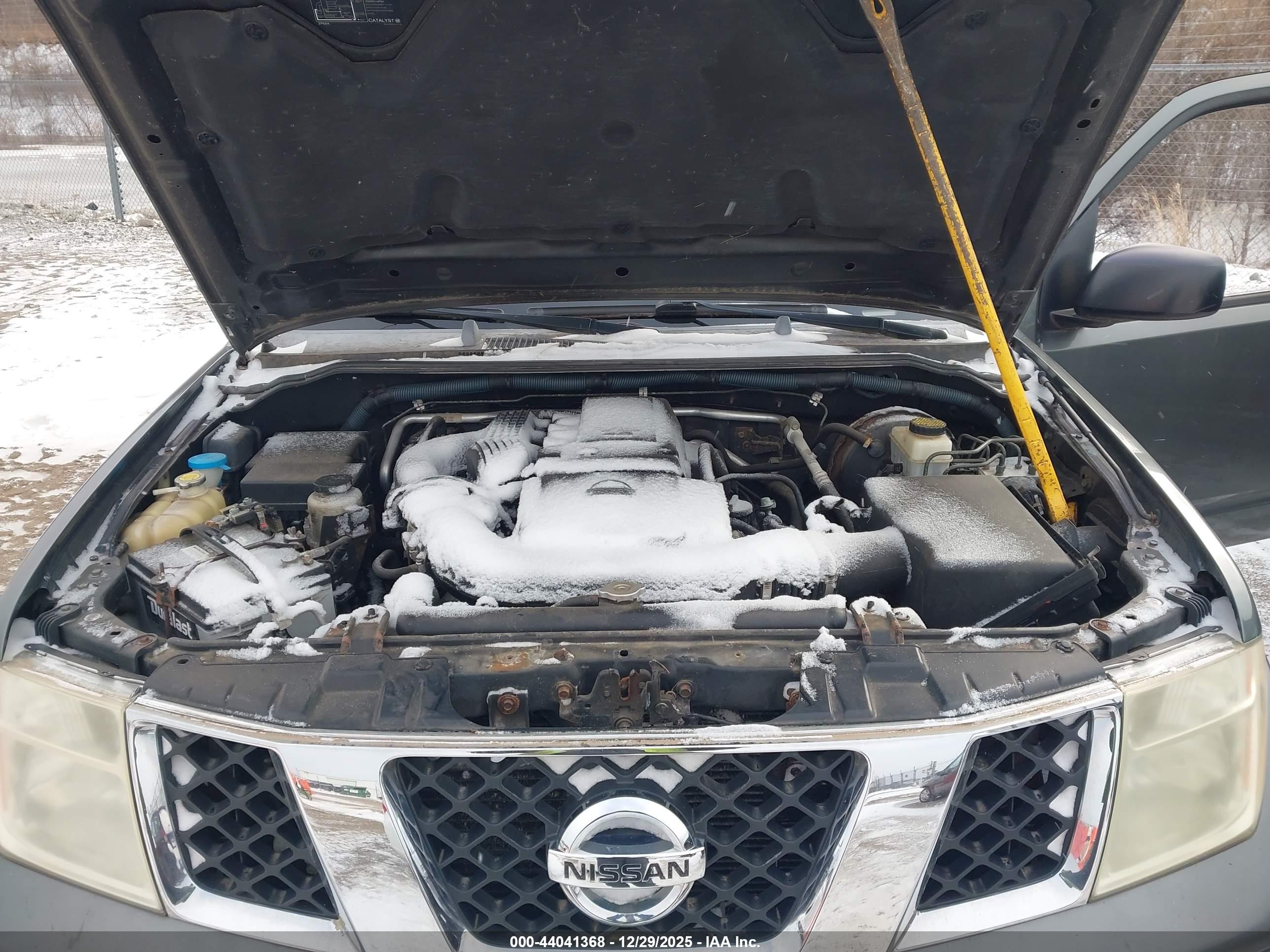NISSAN FRONTIER image 10