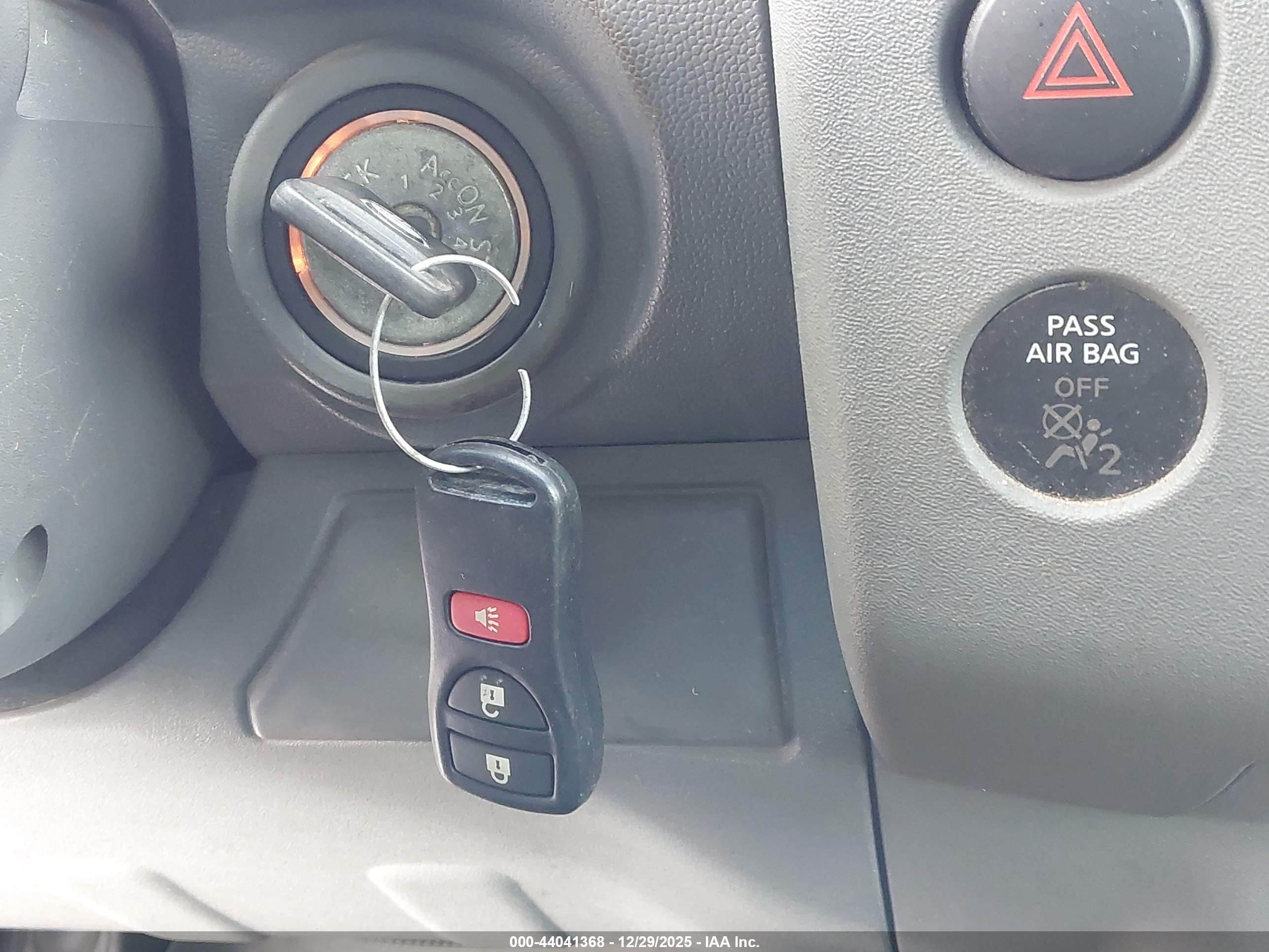 NISSAN FRONTIER image 11