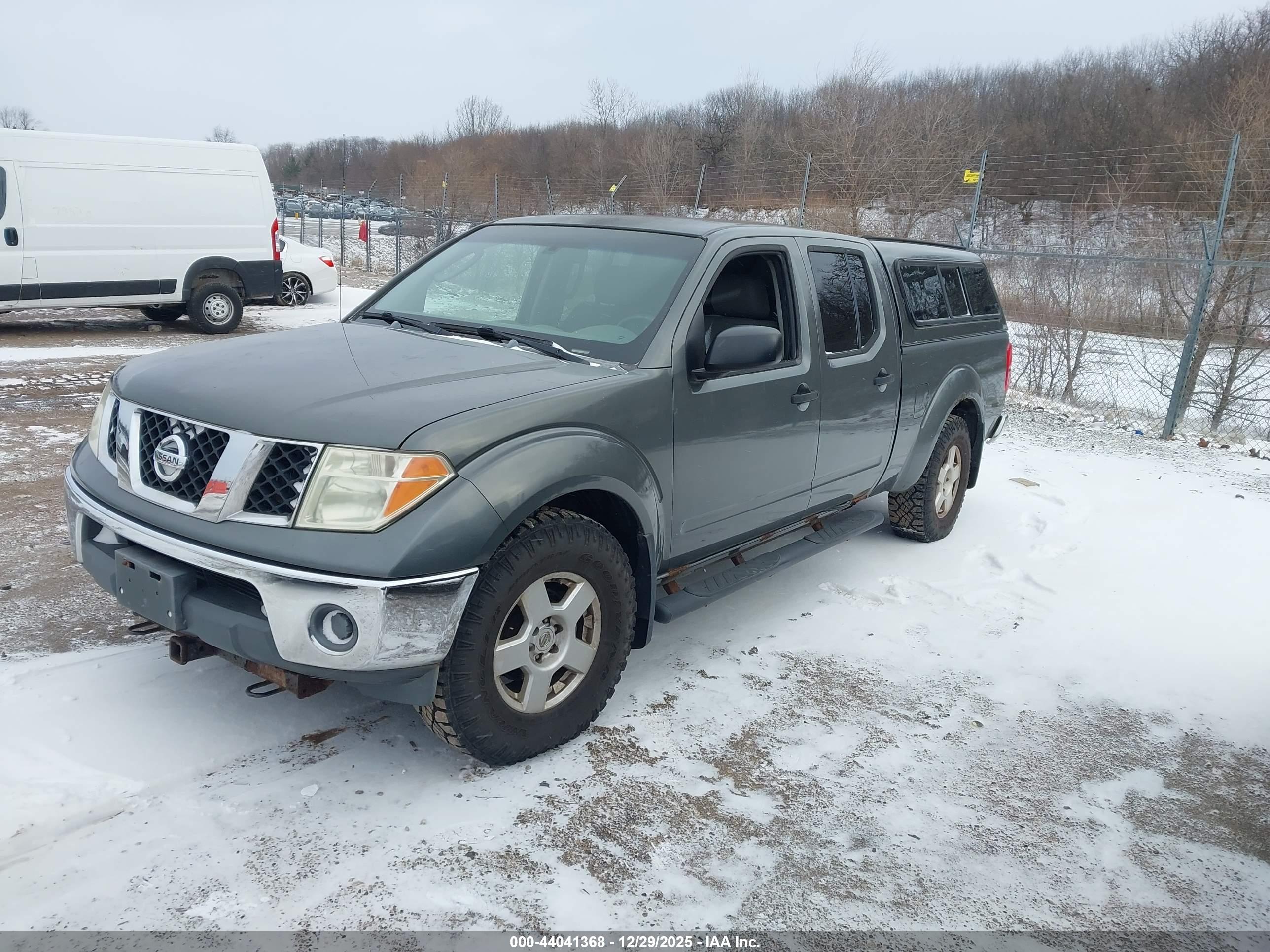 NISSAN FRONTIER image 2