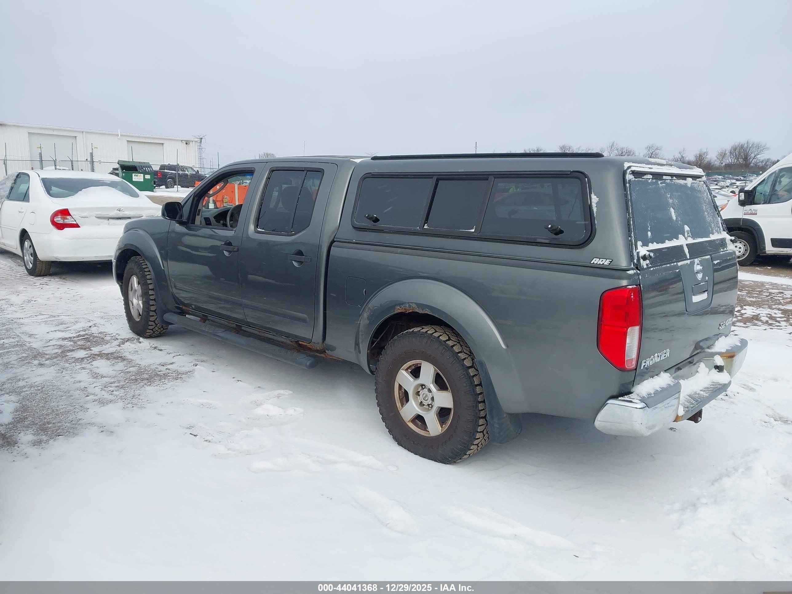 NISSAN FRONTIER image 3