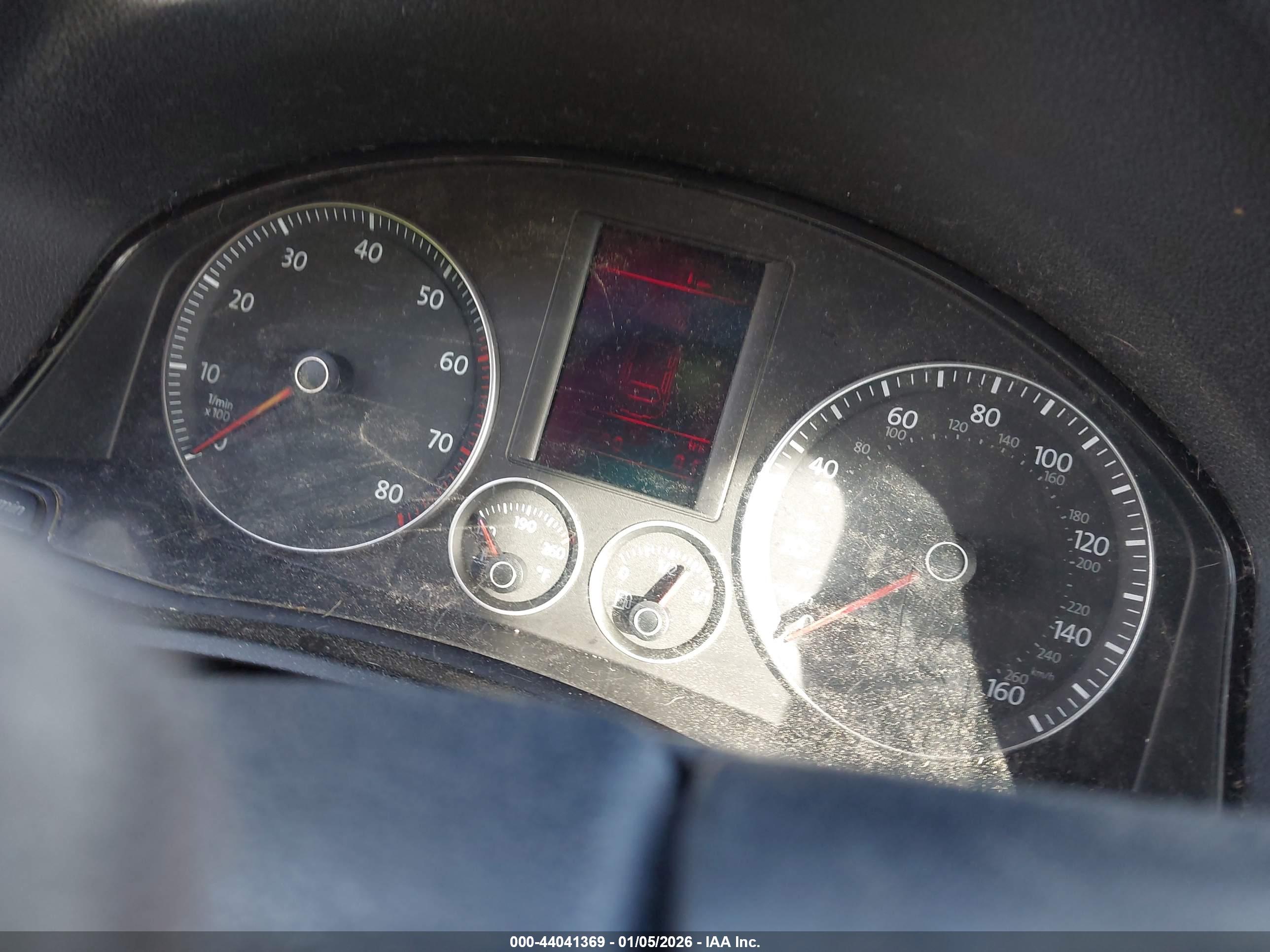VOLKSWAGEN JETTA image 7