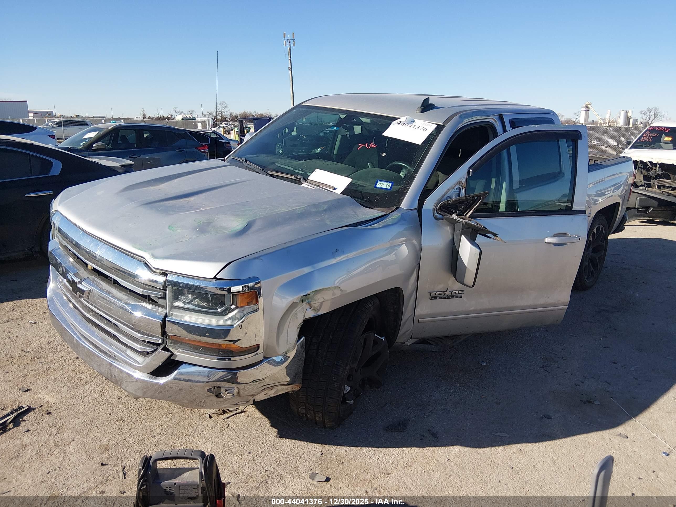 CHEVROLET SILVERADO image 2