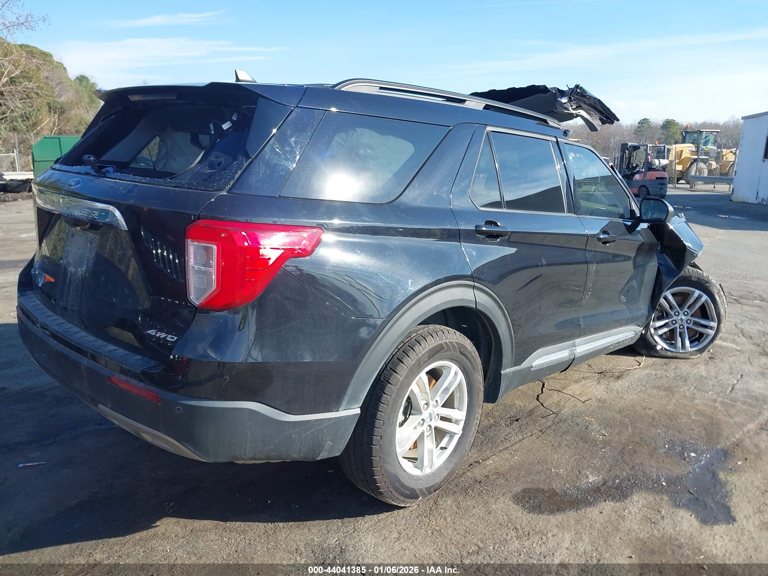 FORD EXPLORER image 4