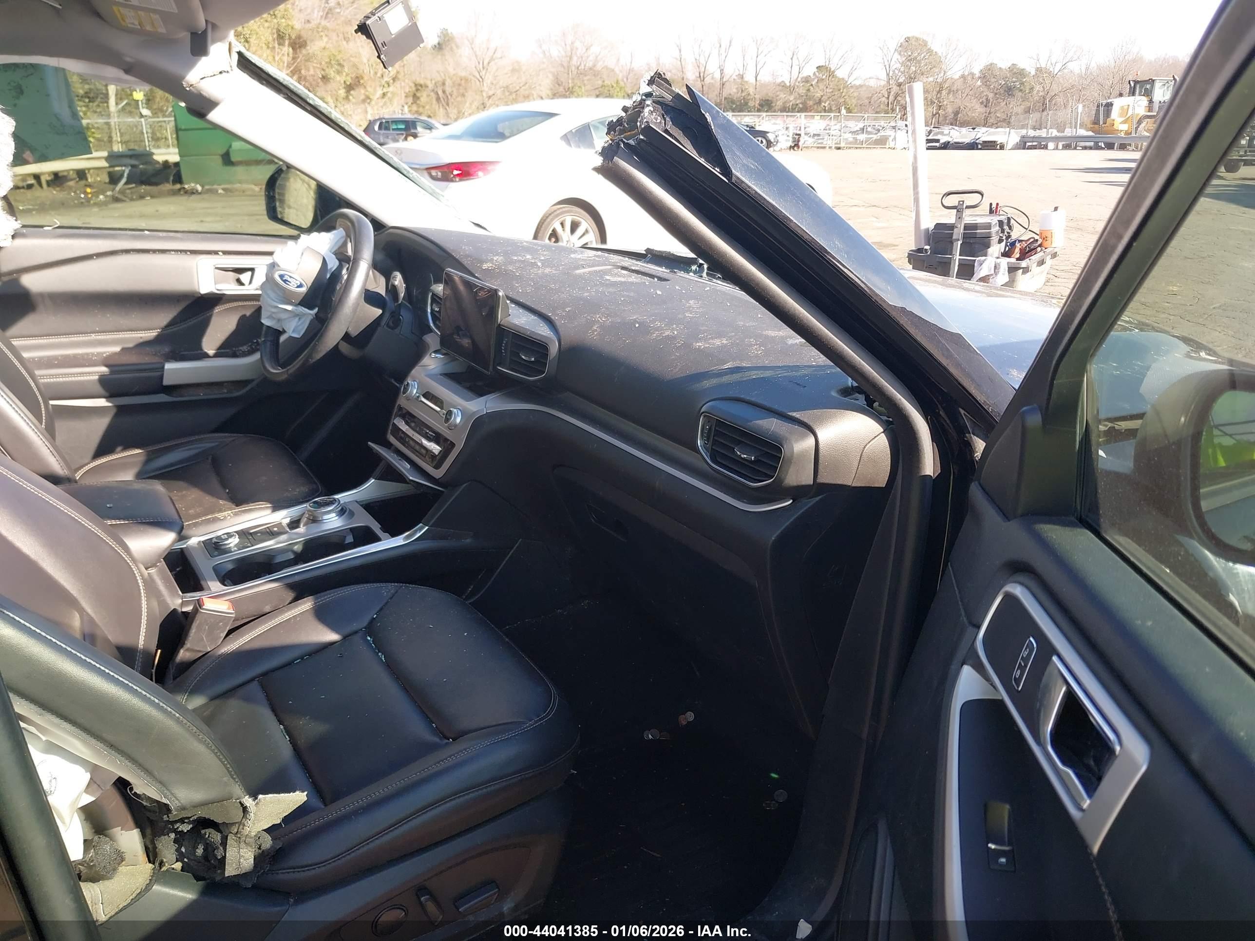 FORD EXPLORER image 5