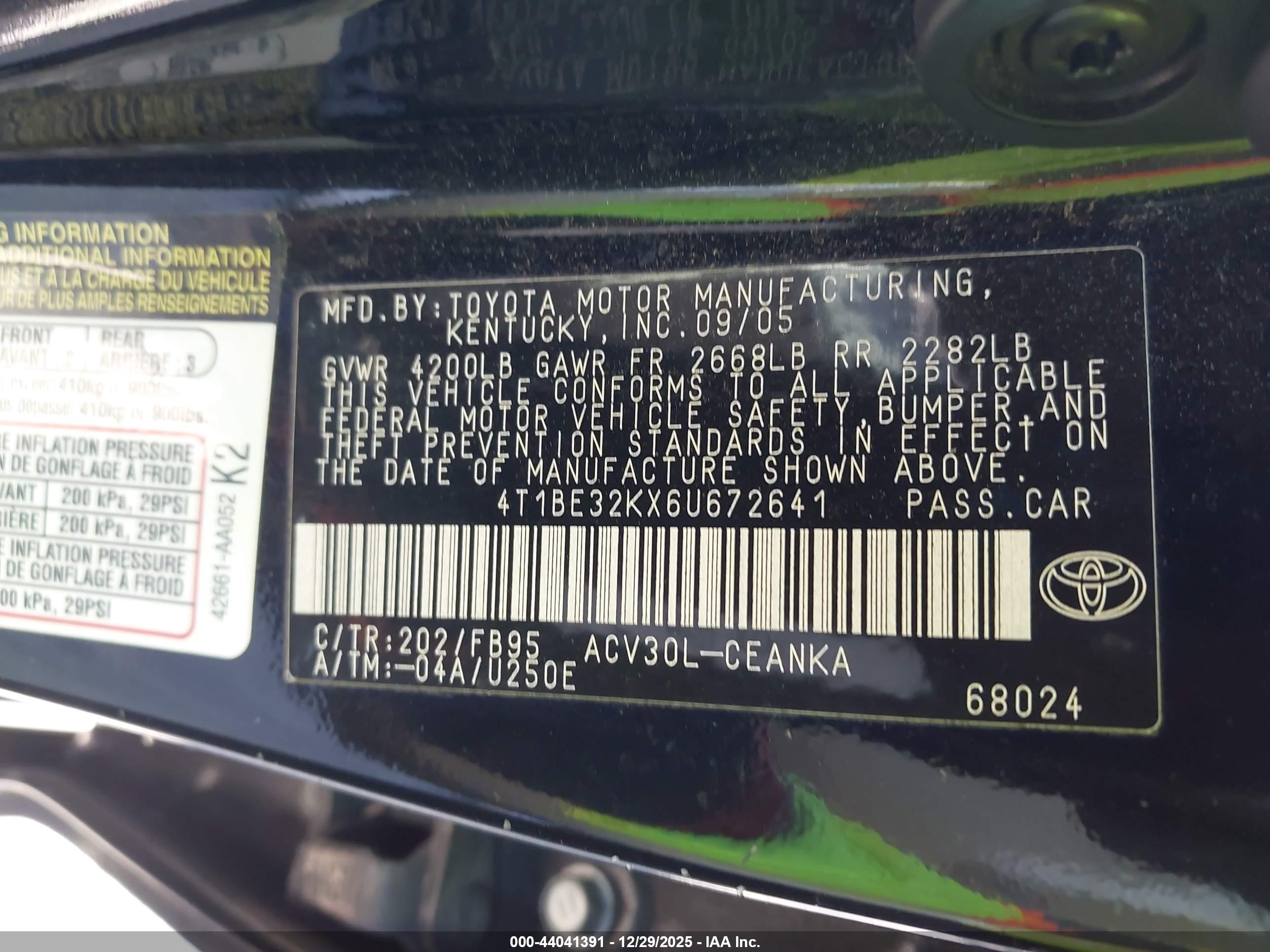 TOYOTA CAMRY image 9