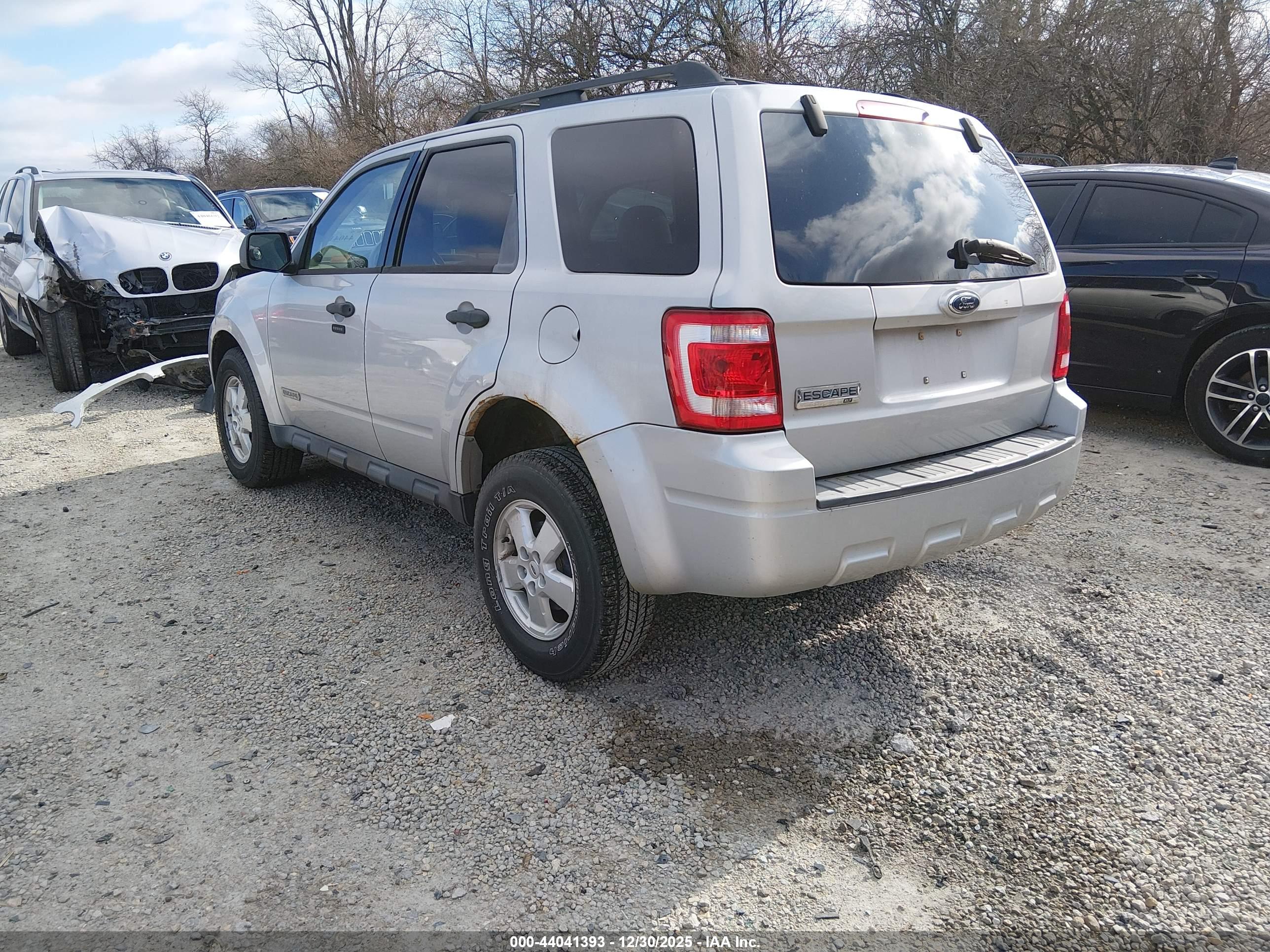 FORD ESCAPE image 3