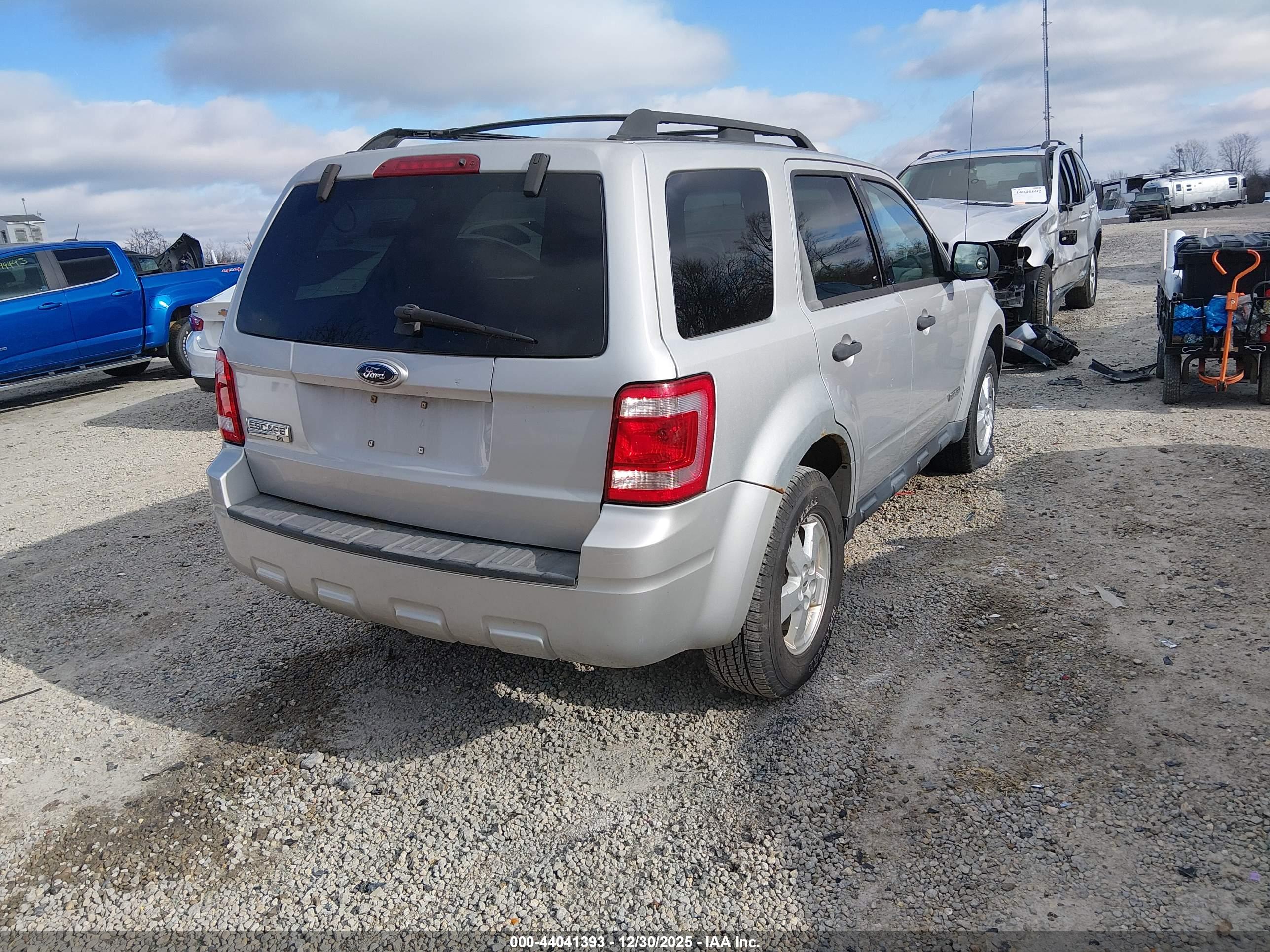 FORD ESCAPE image 4