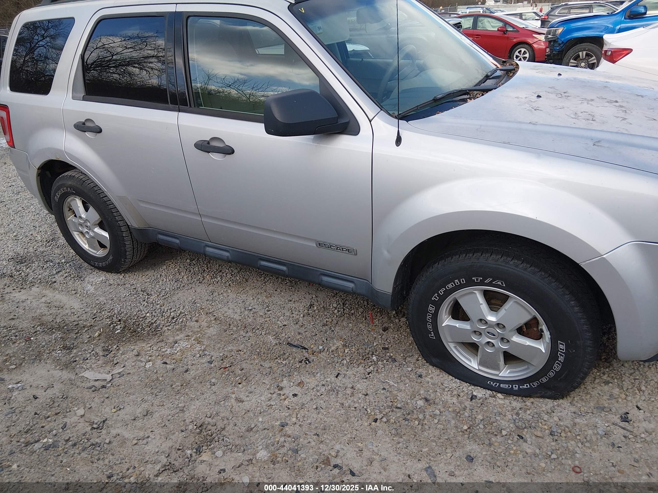 FORD ESCAPE image 6