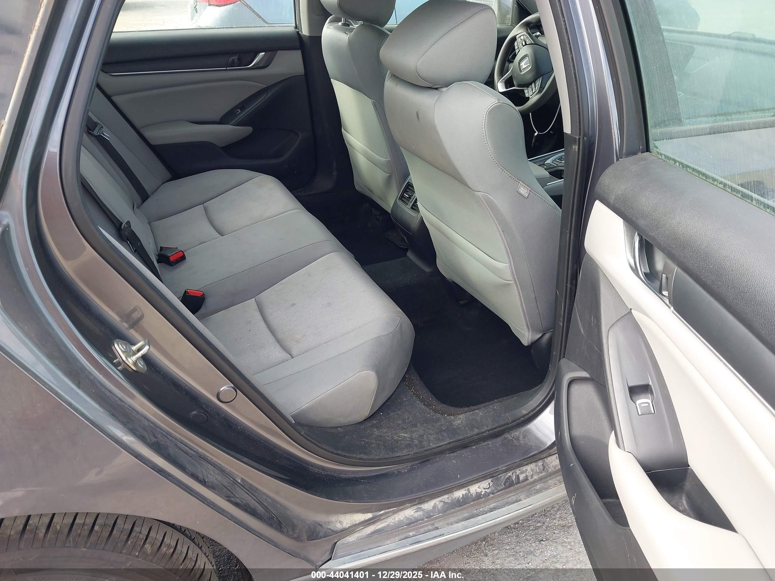 HONDA ACCORD image 8