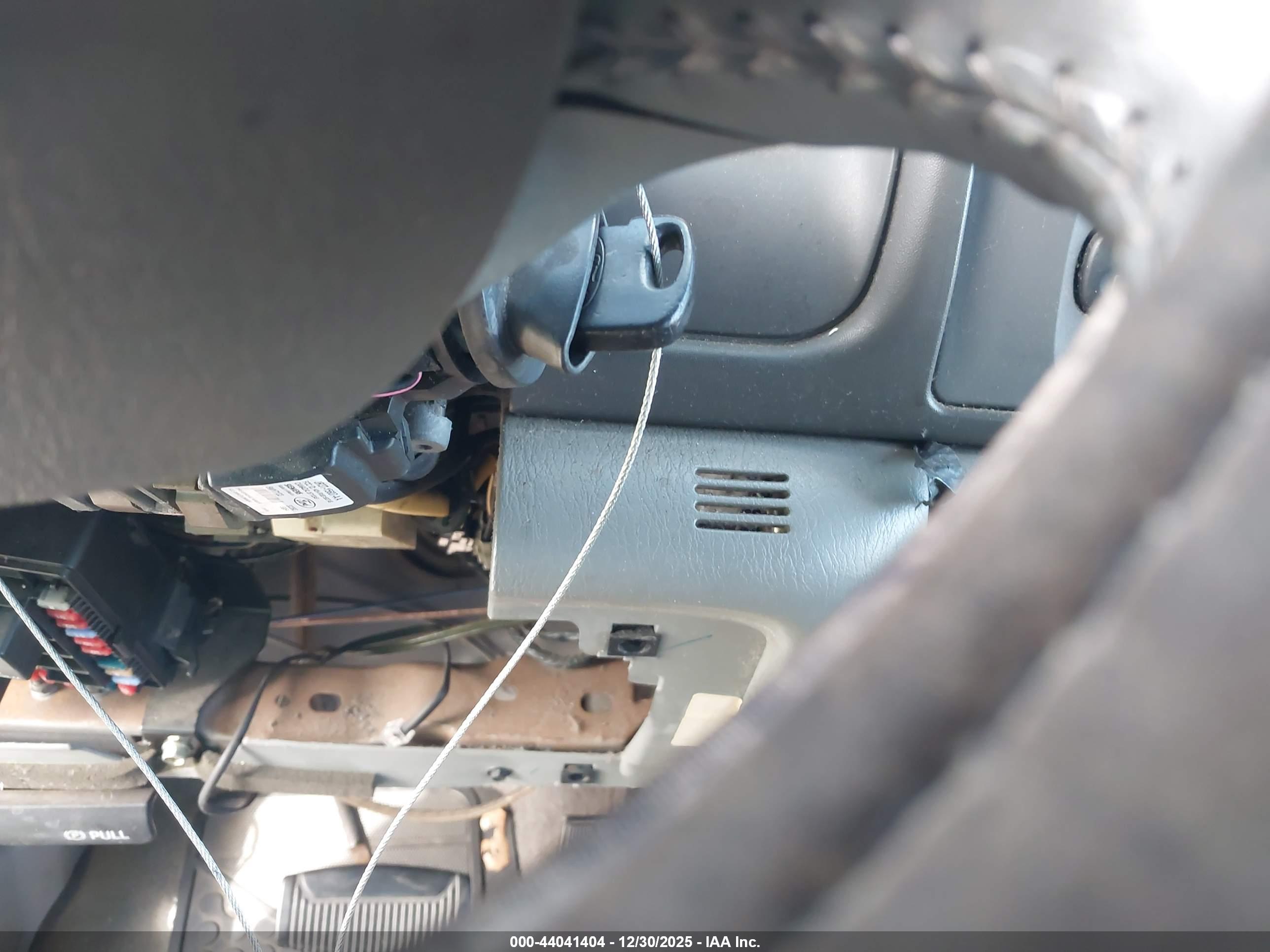 FORD EXCURSION image 11