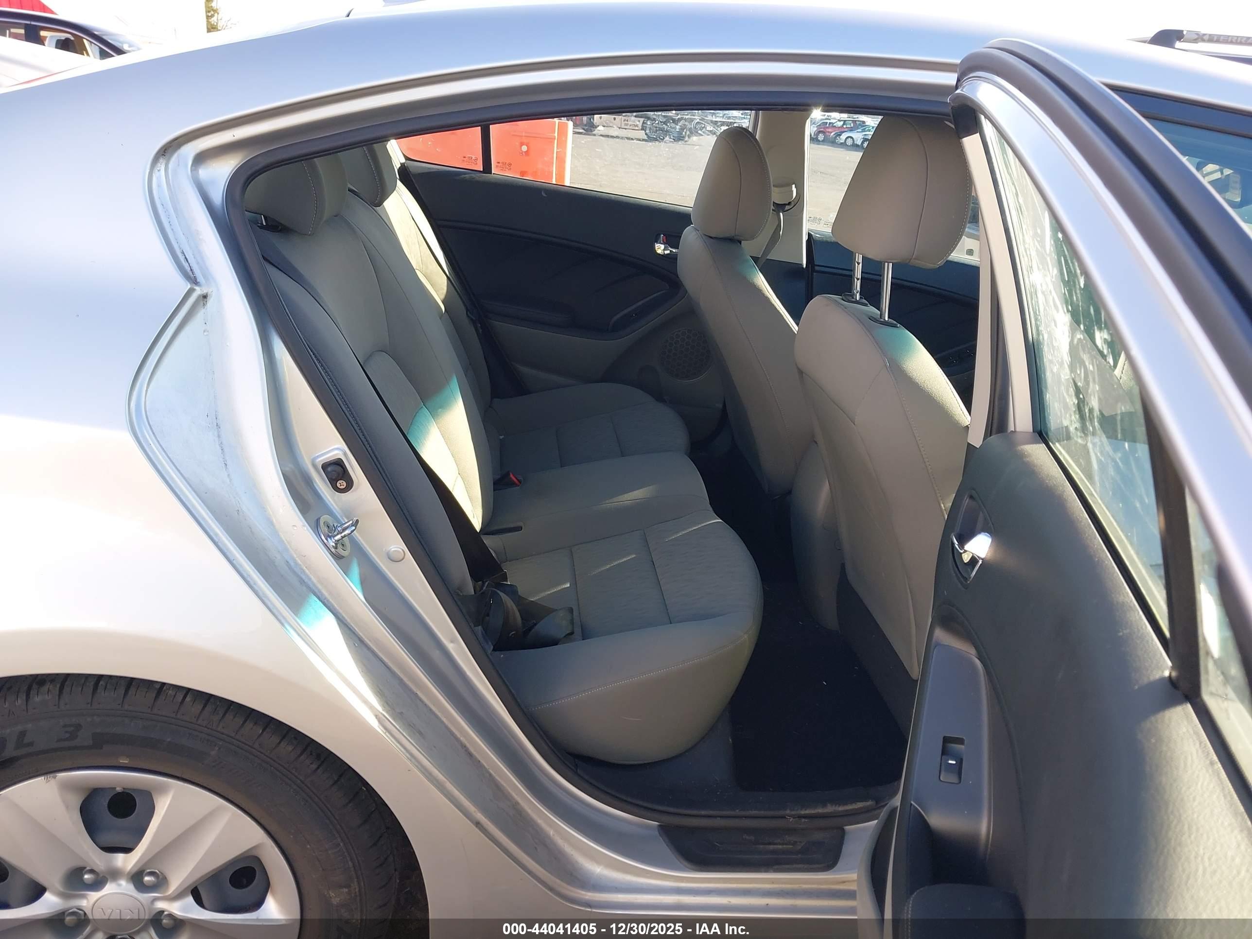 KIA FORTE image 8