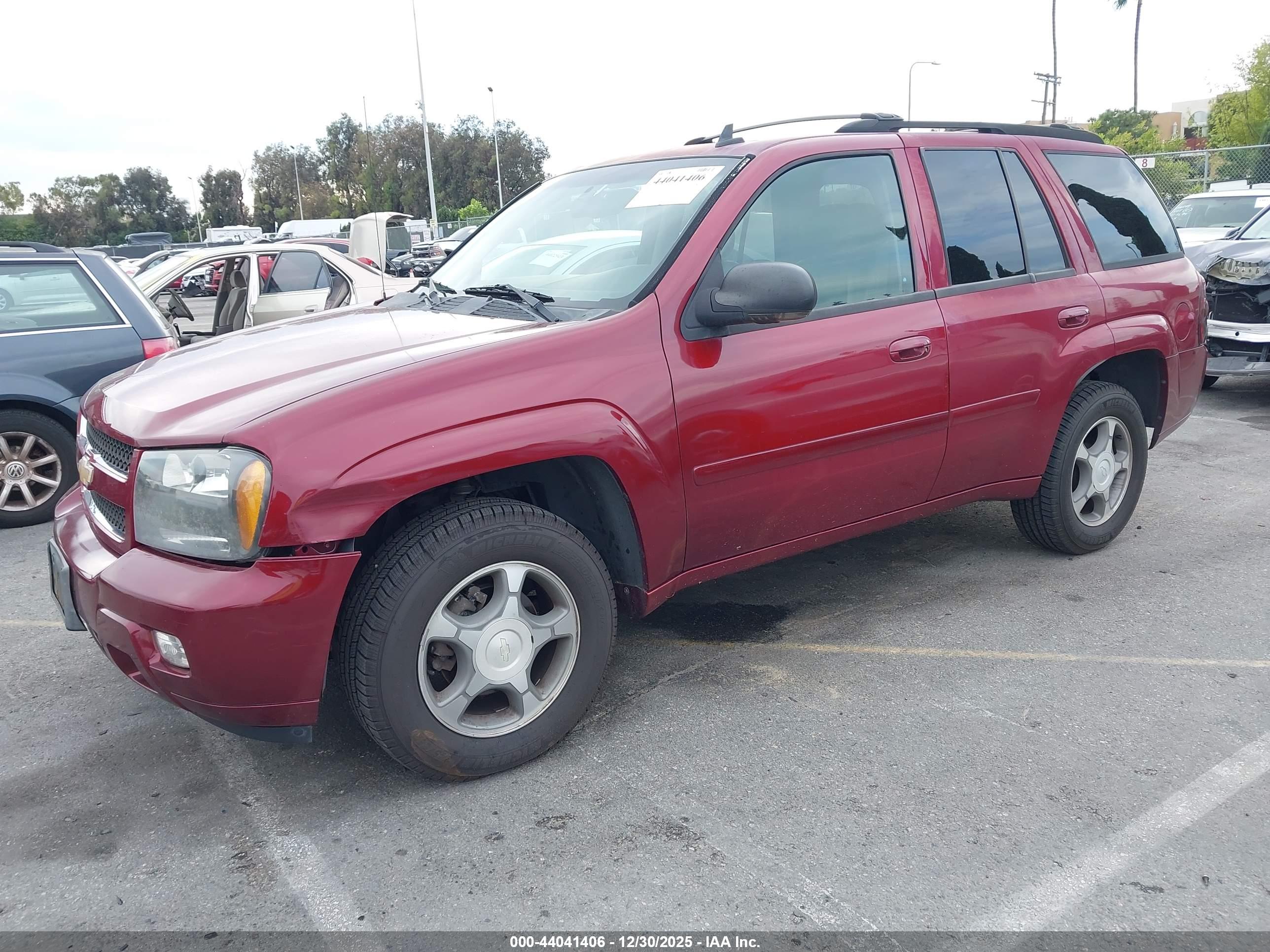 CHEVROLET TRAILBLAZER image 2