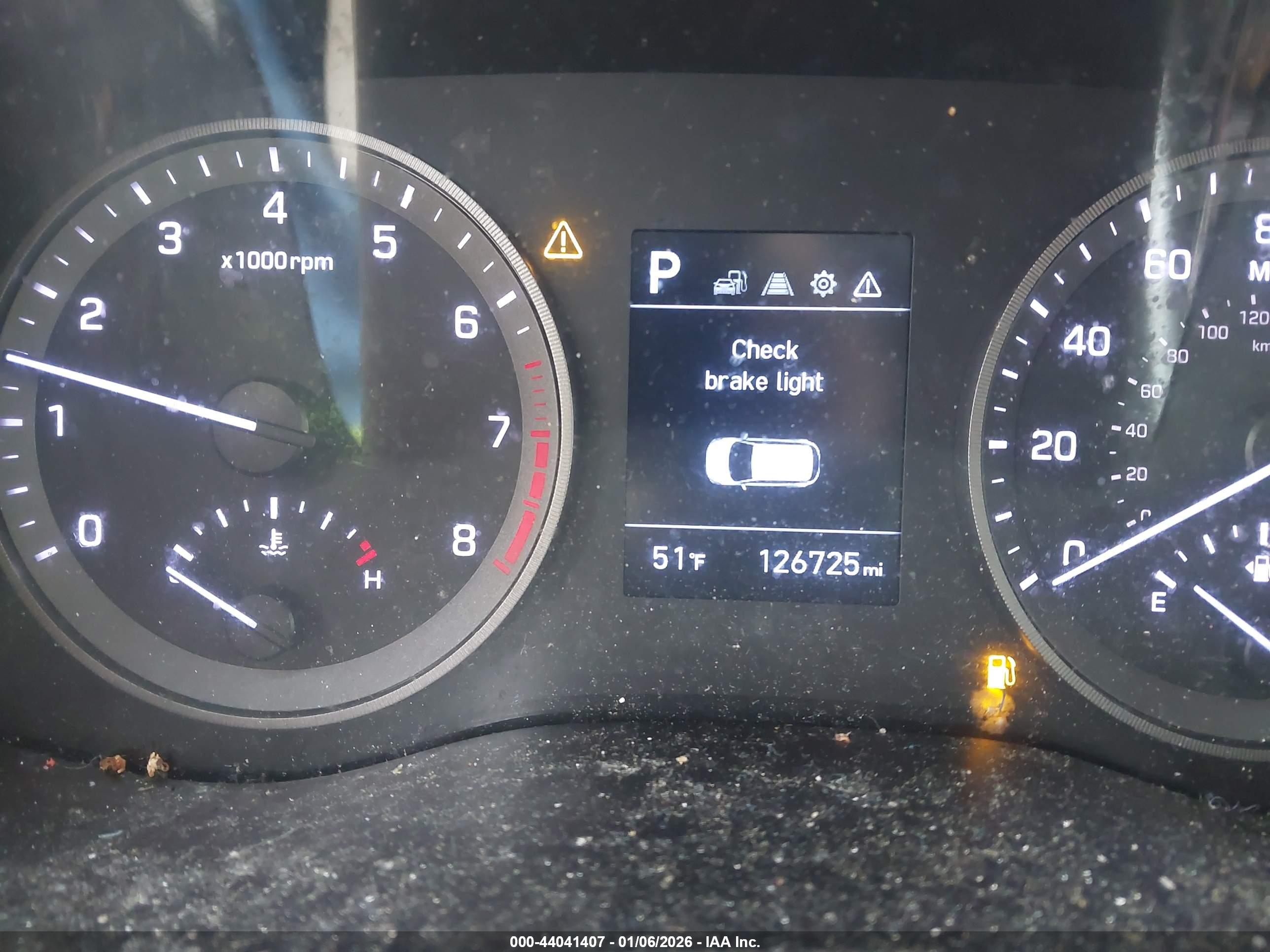 HYUNDAI TUCSON image 7