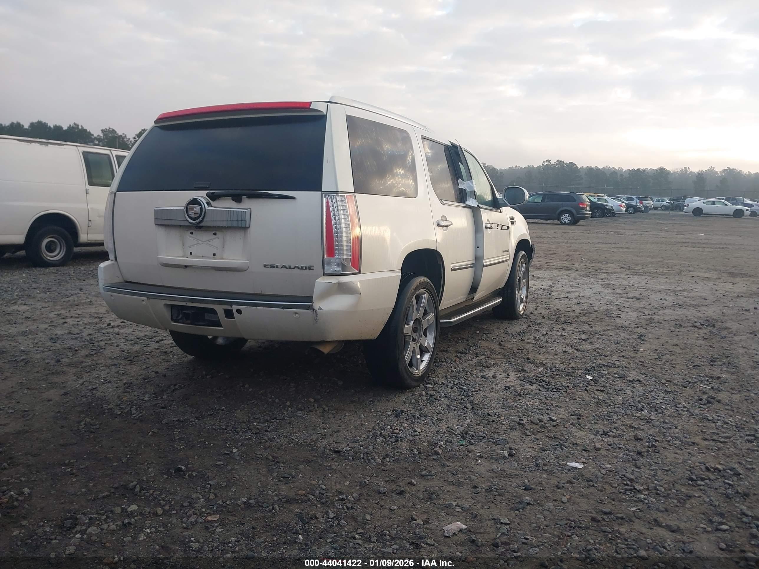 CADILLAC ESCALADE image 4