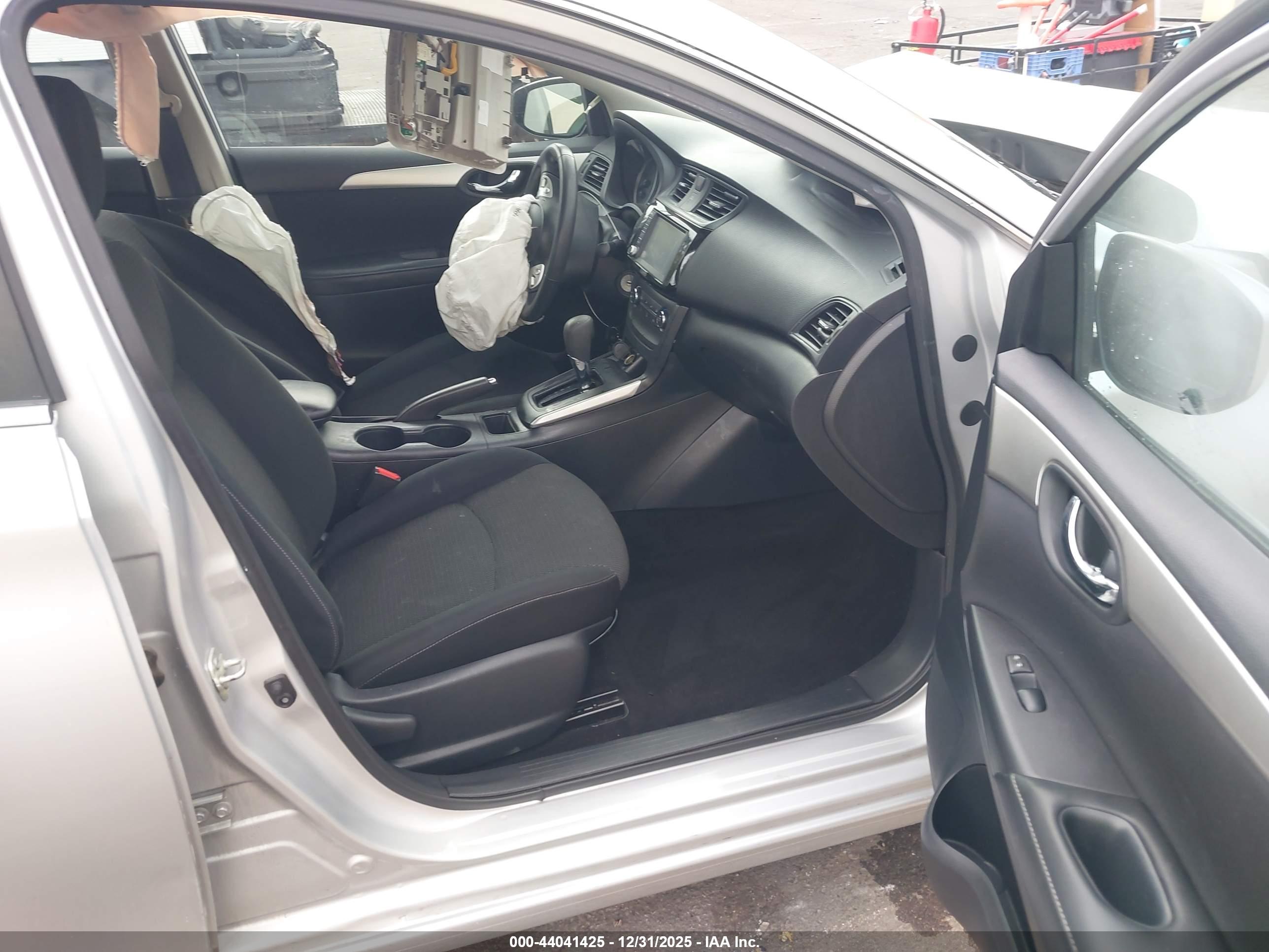 NISSAN SENTRA image 5