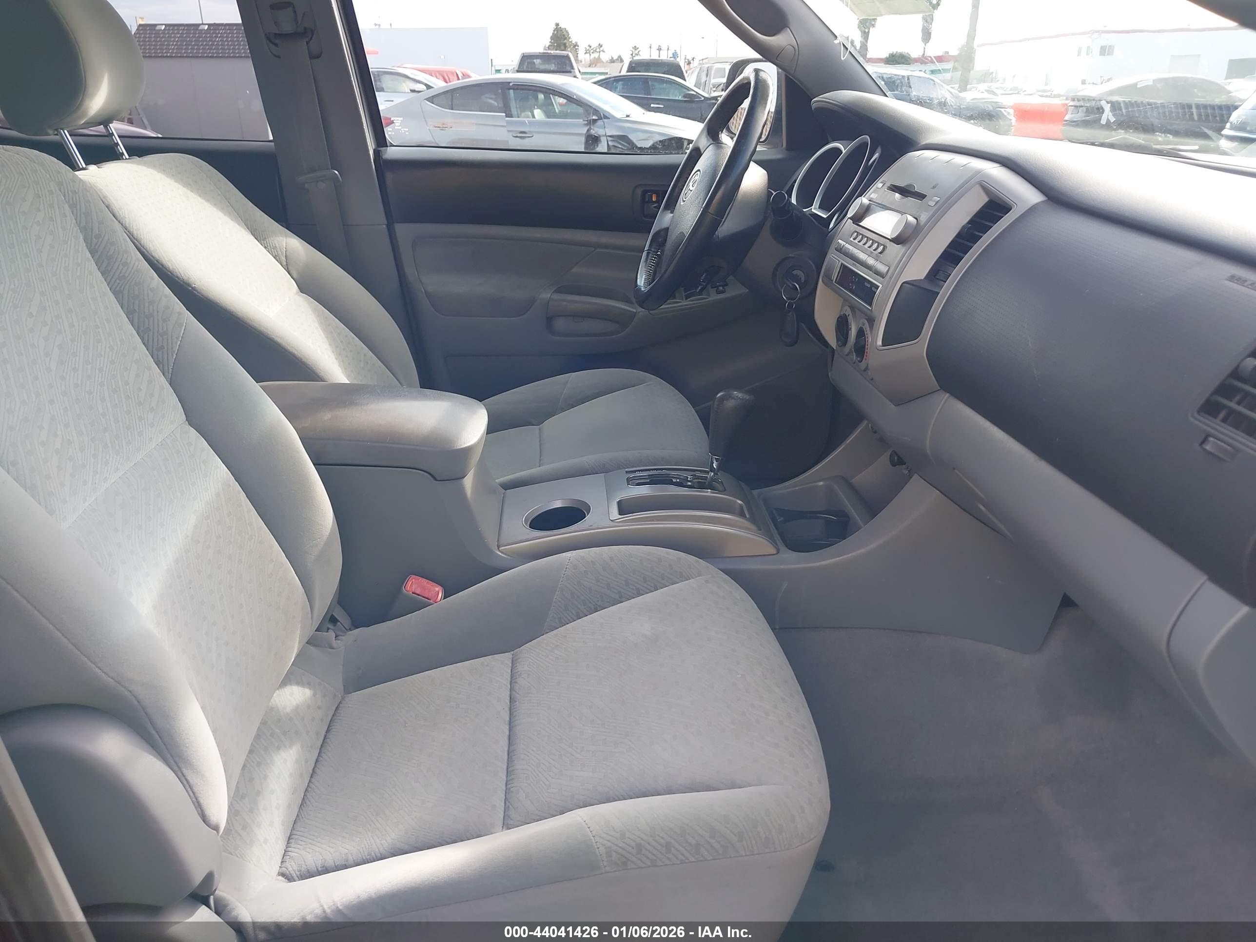 TOYOTA TACOMA image 5