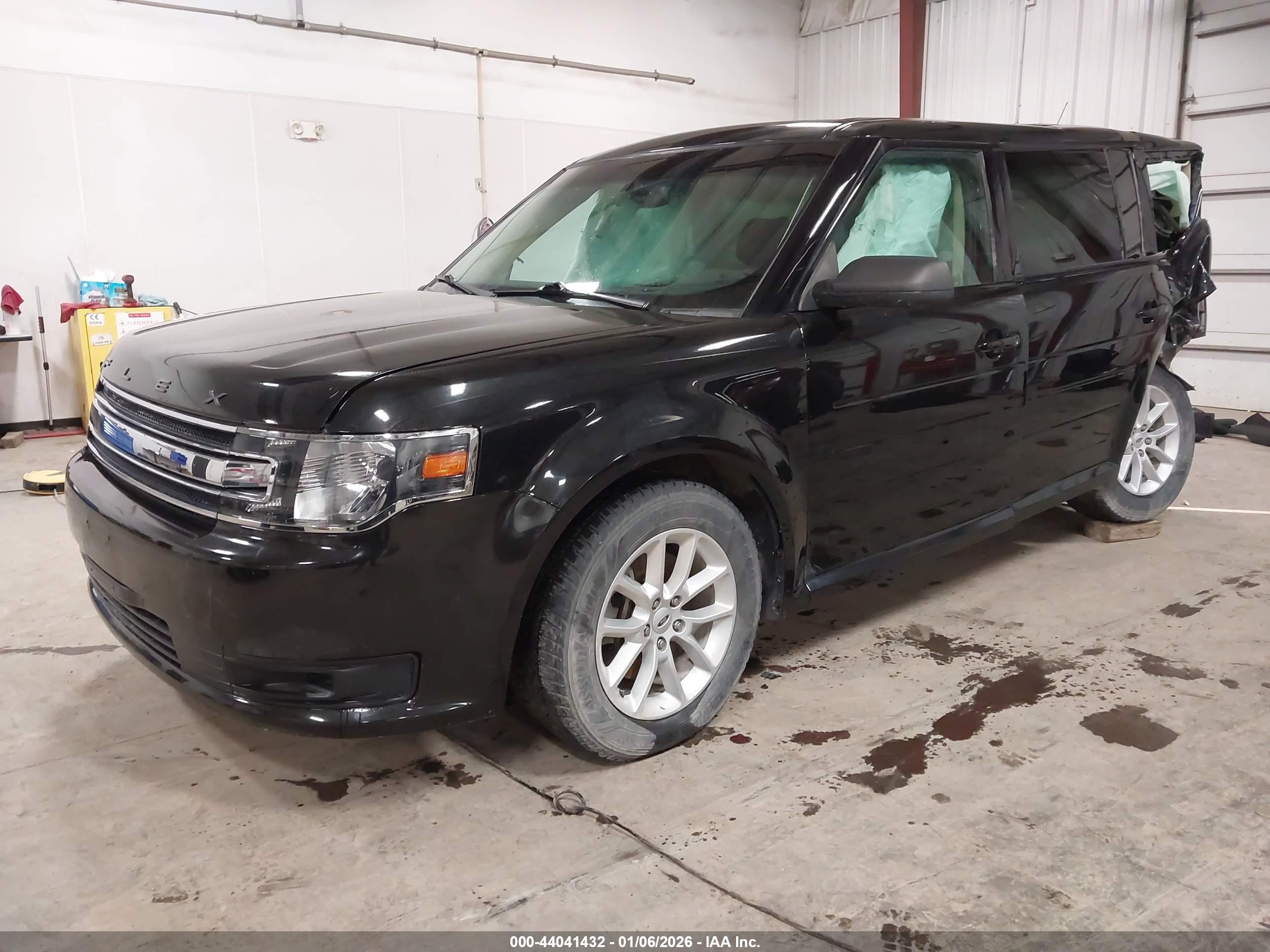 FORD FLEX image 2