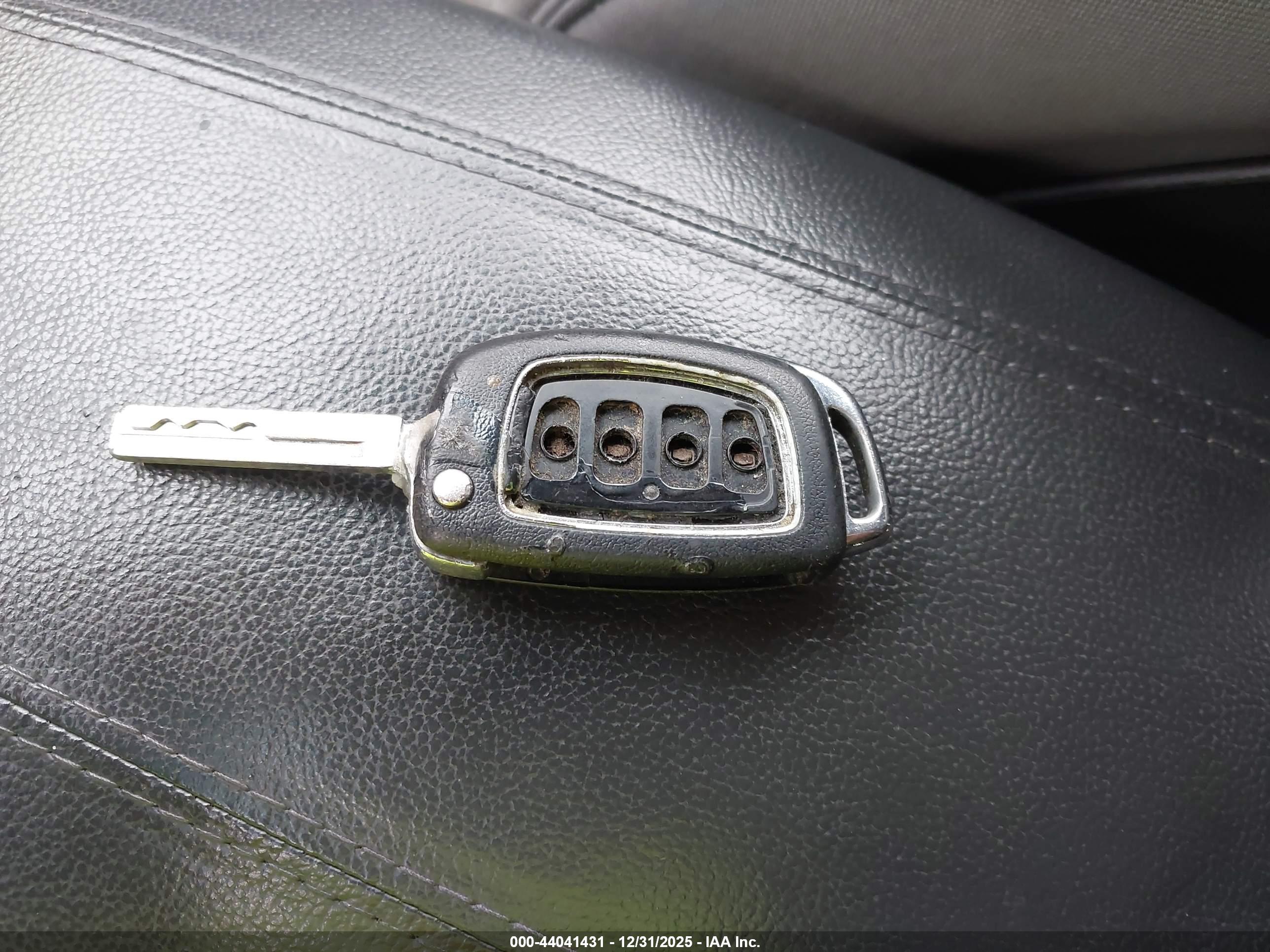 HYUNDAI SANTA image 11