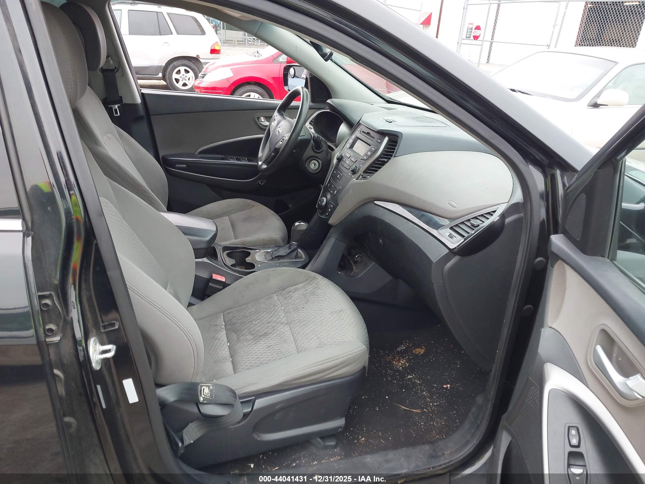 HYUNDAI SANTA image 5
