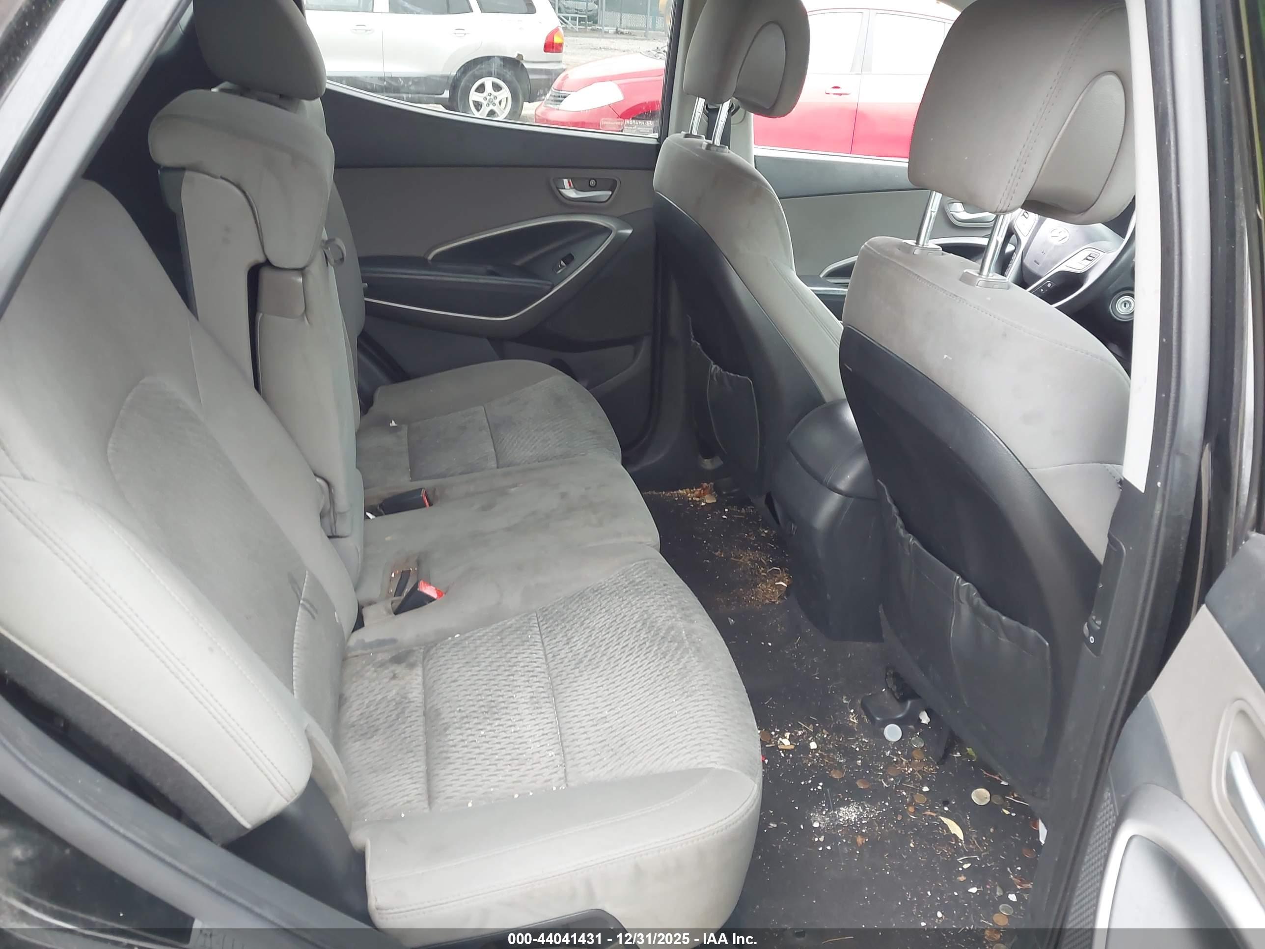 HYUNDAI SANTA image 8