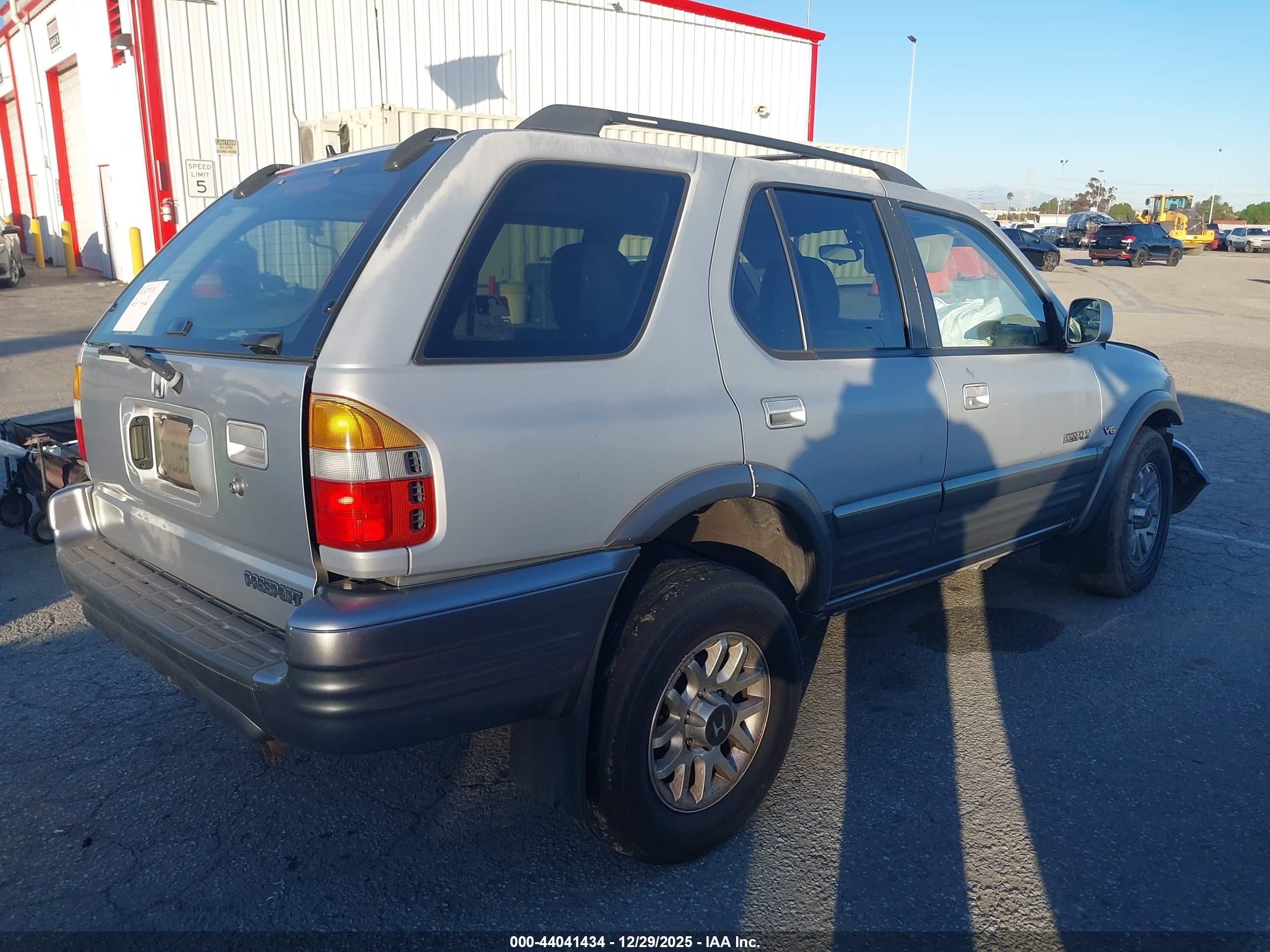 HONDA PASSPORT image 4