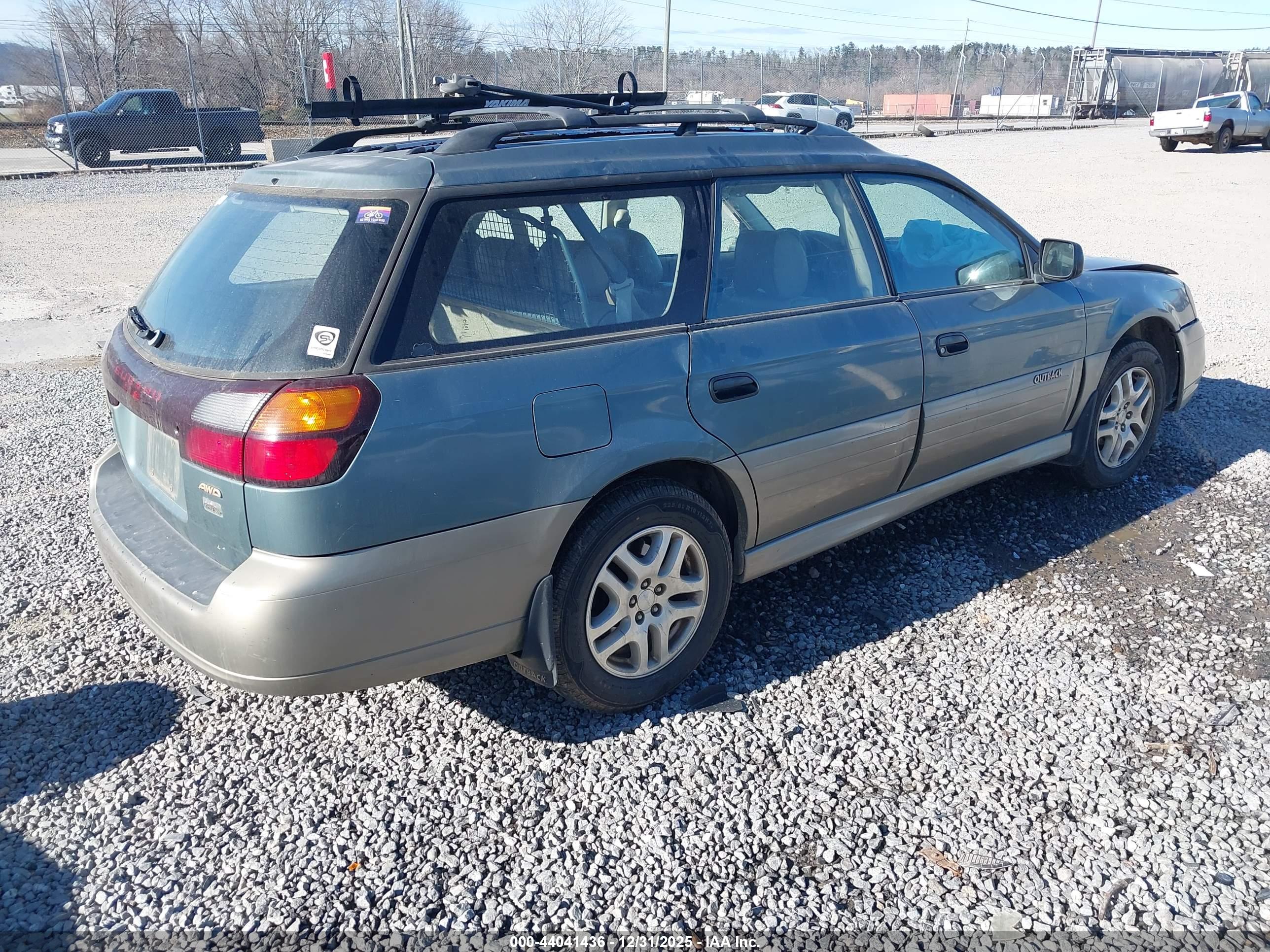 SUBARU OUTBACK image 4
