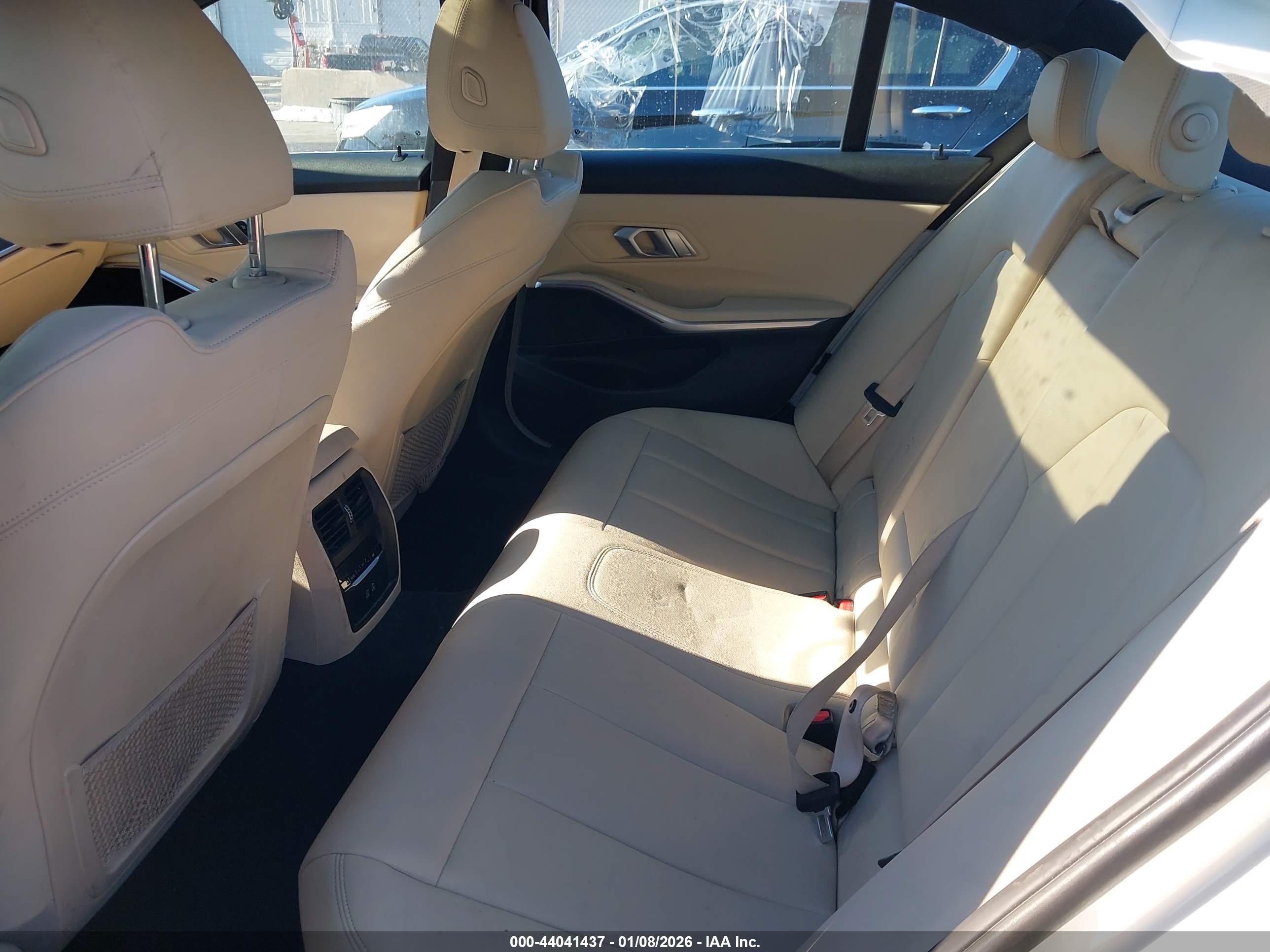 BMW 330I image 8