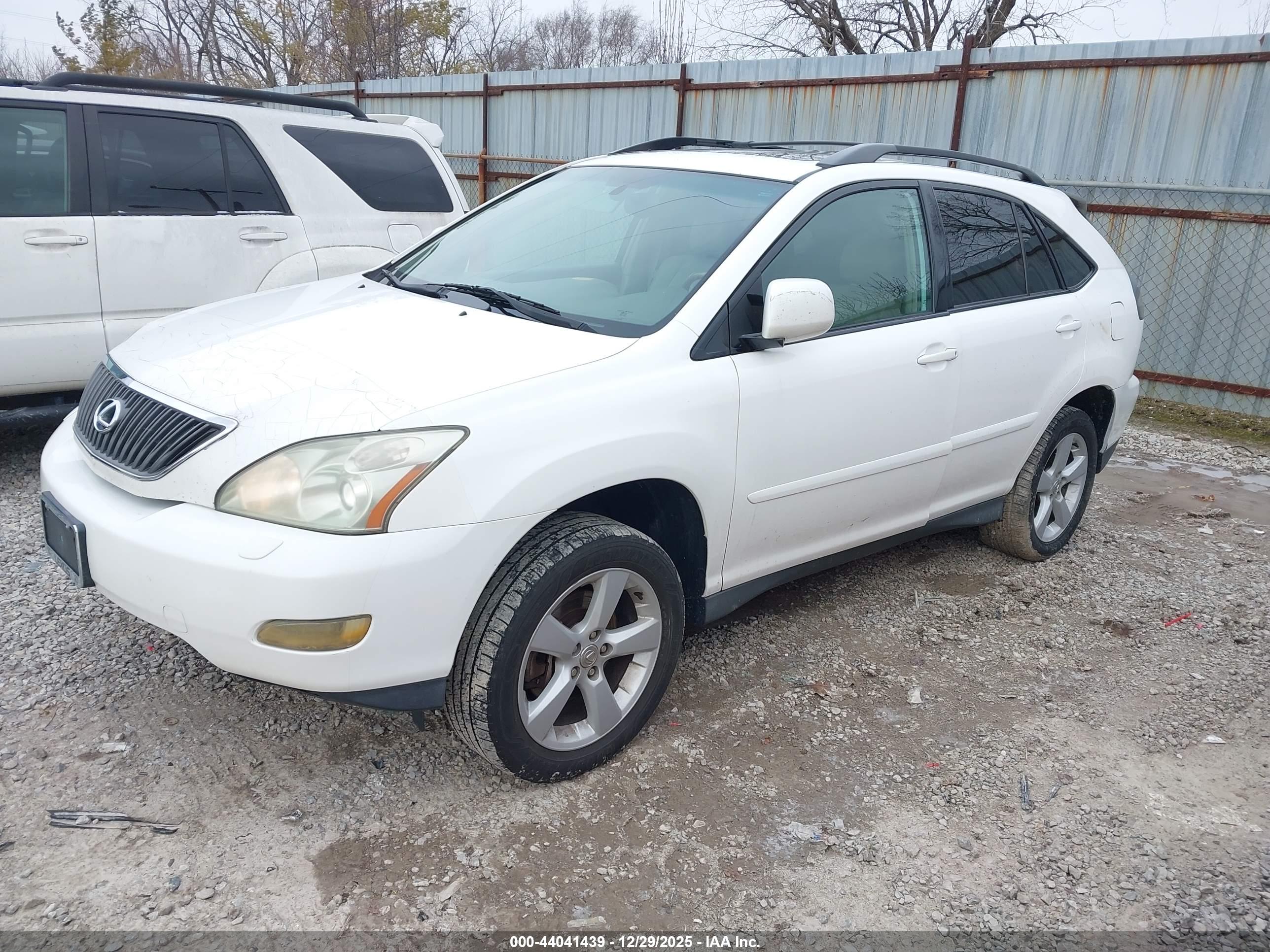 LEXUS RX image 2