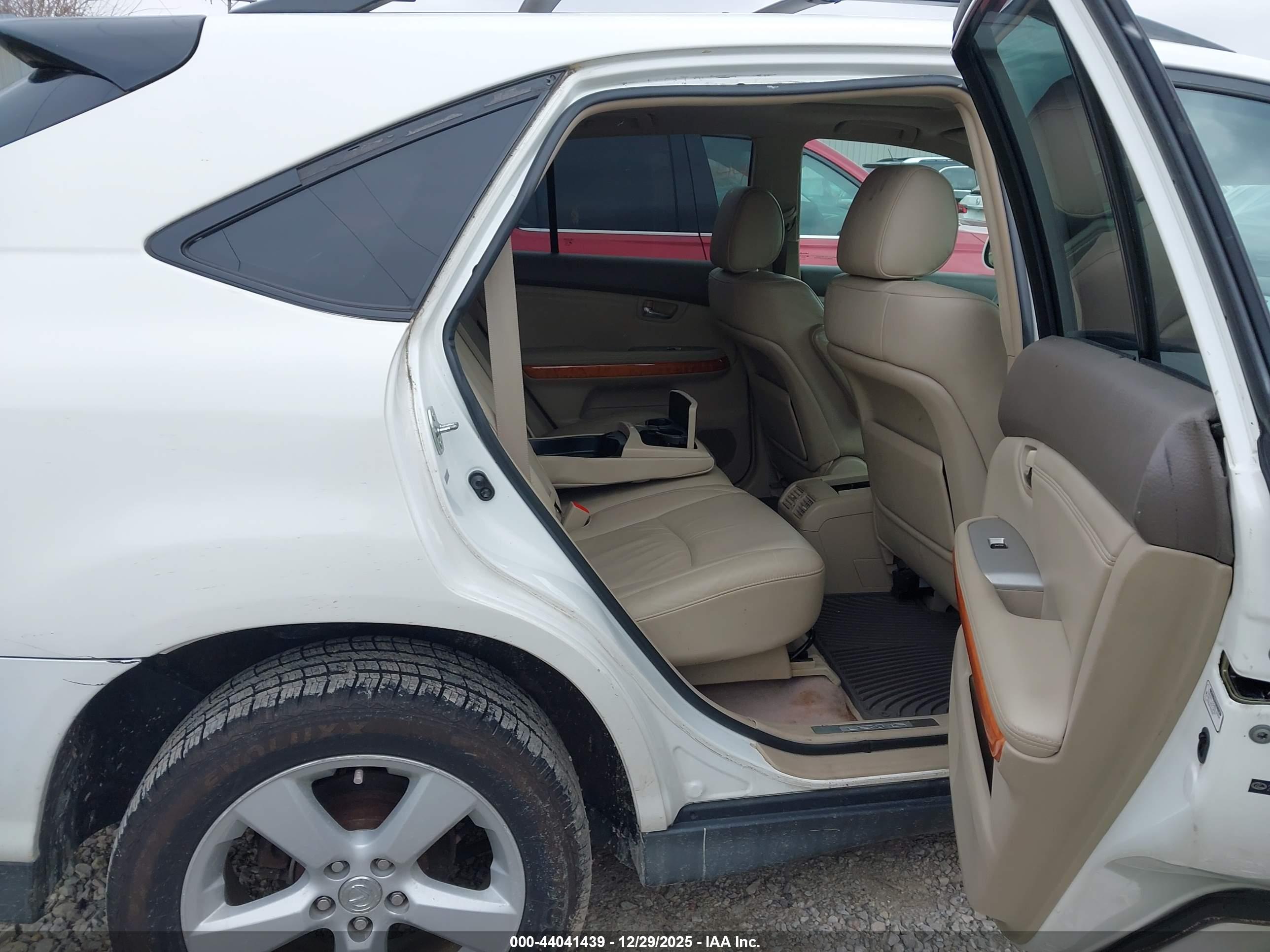 LEXUS RX image 8
