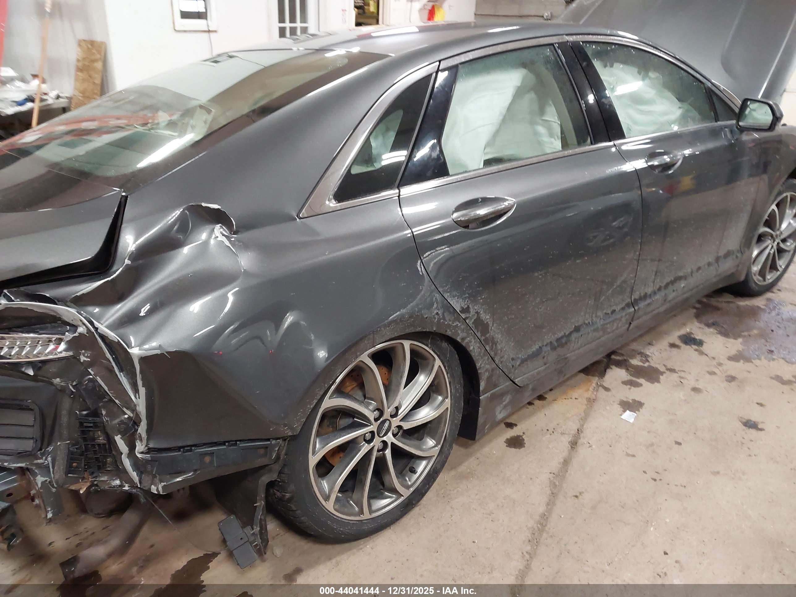 LINCOLN MKZ image 6