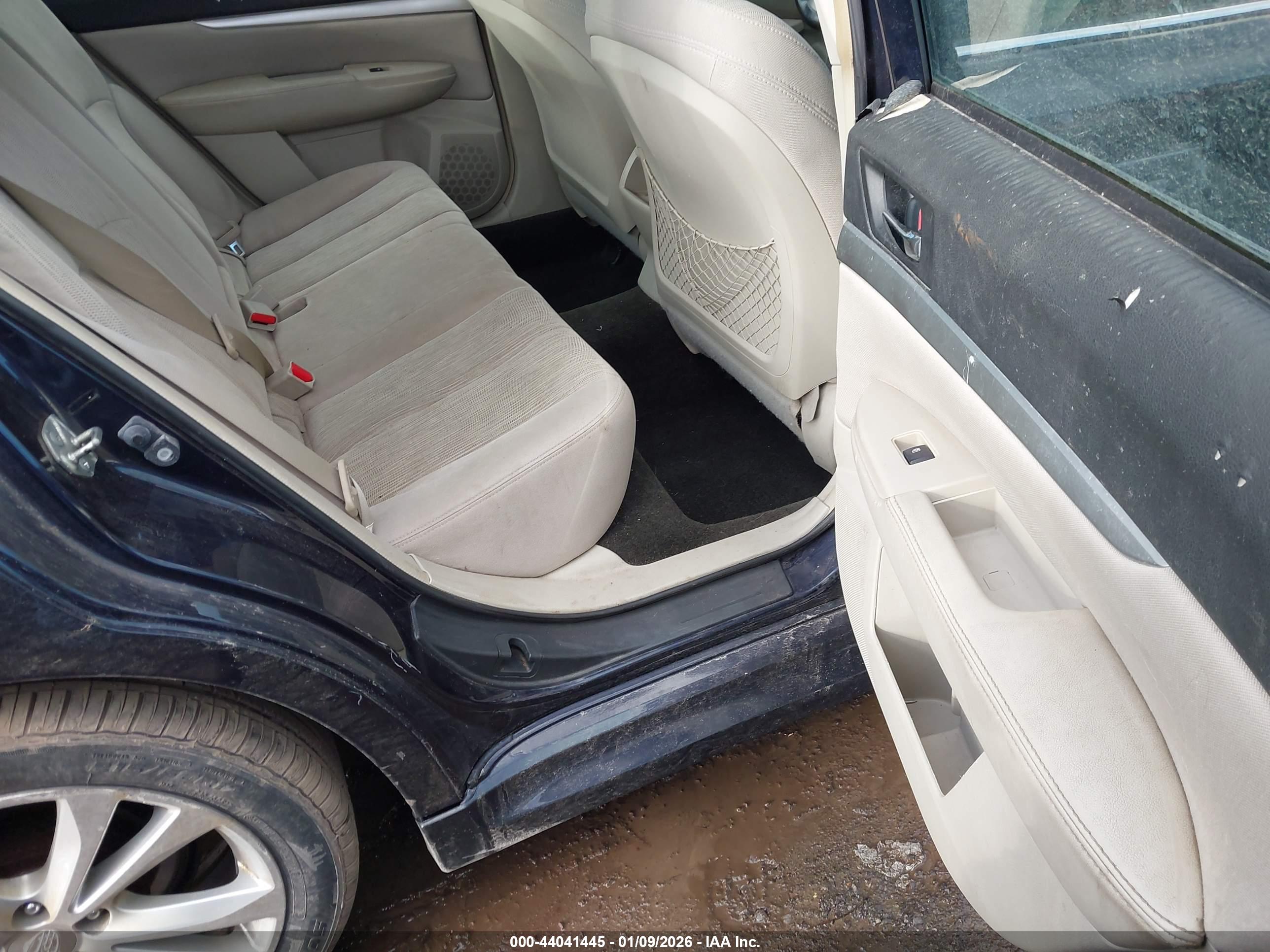 SUBARU LEGACY image 8