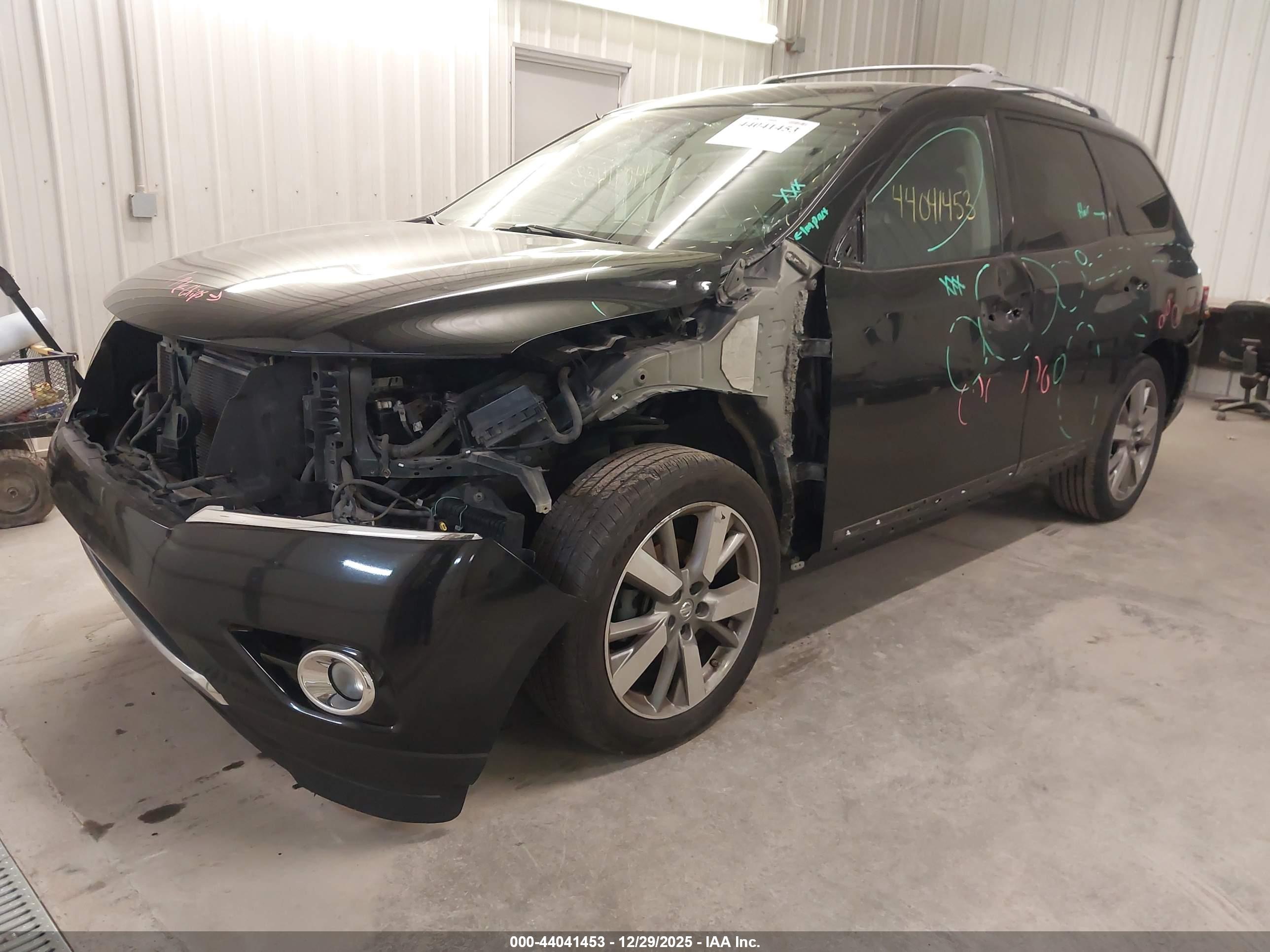 NISSAN PATHFINDER image 2