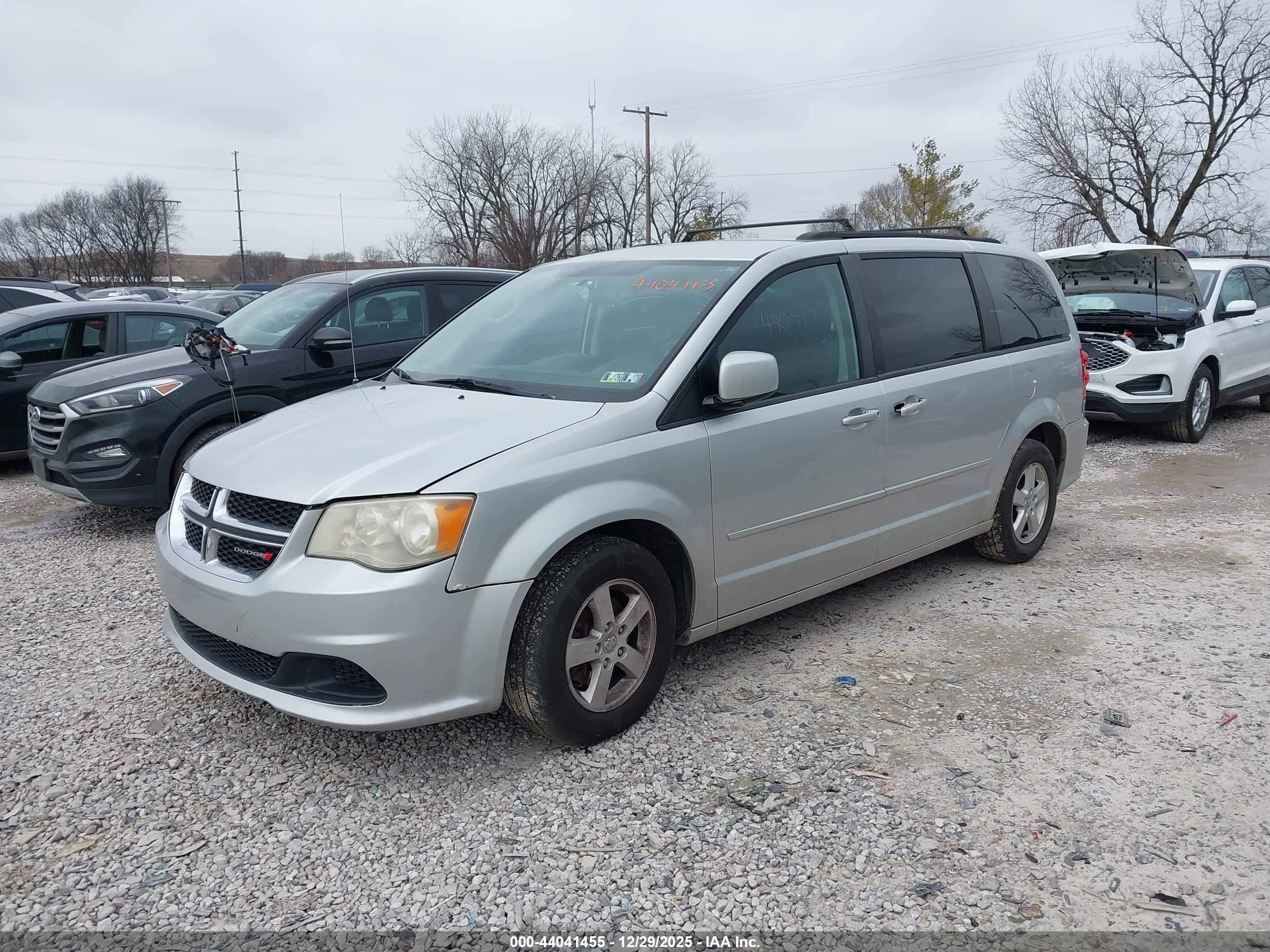 DODGE GRAND image 2
