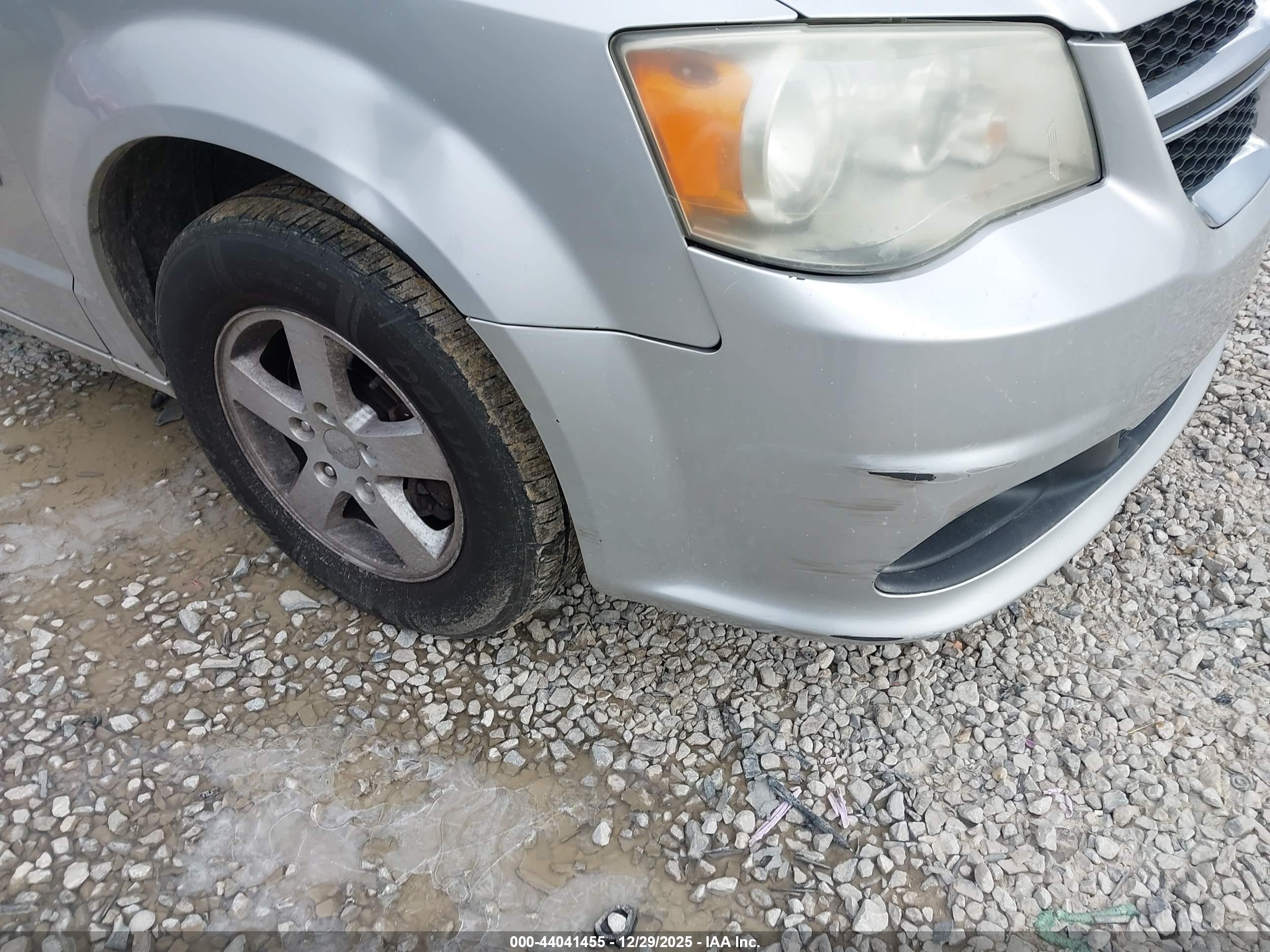 DODGE GRAND image 6