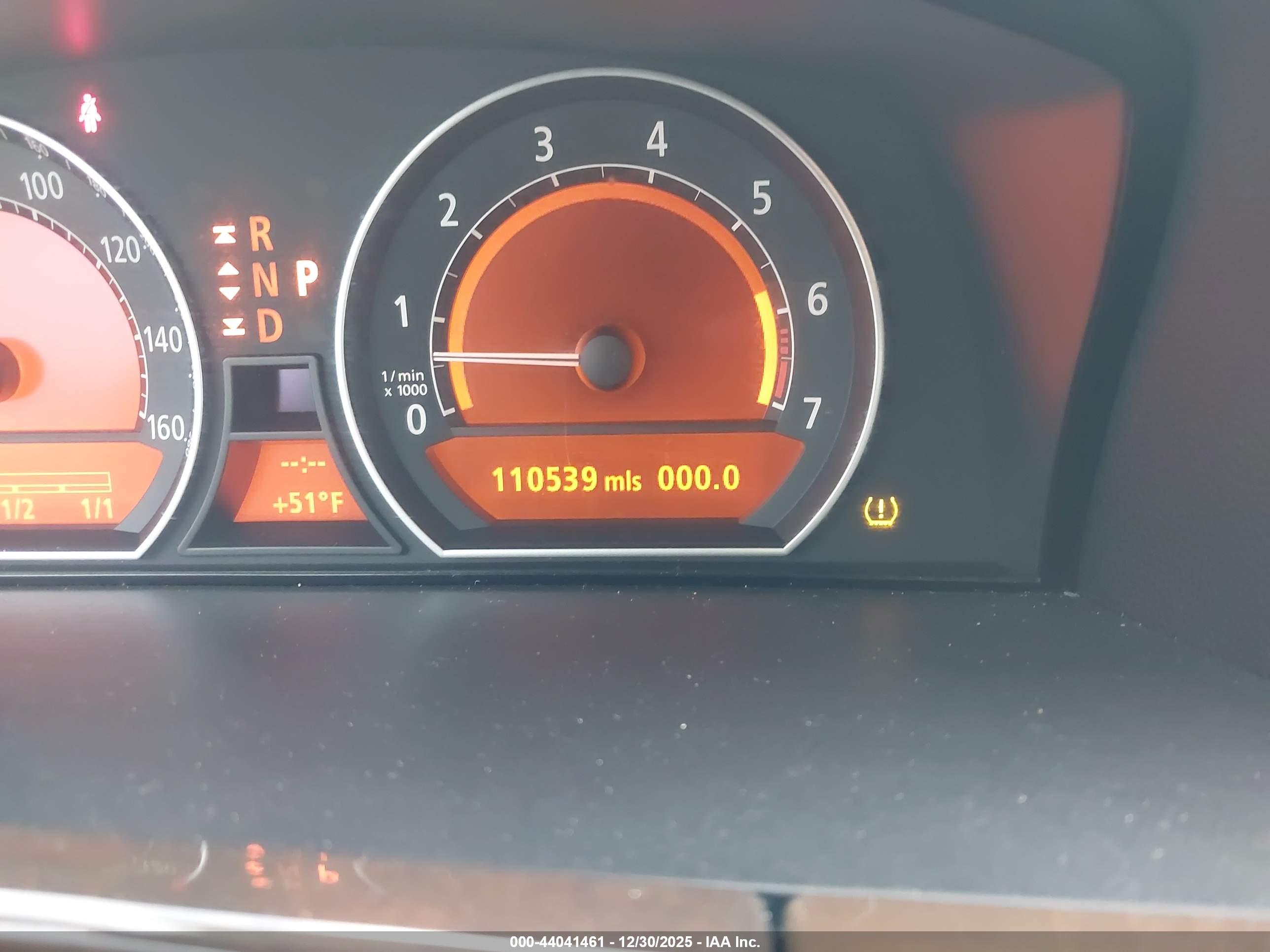 BMW 750I image 7