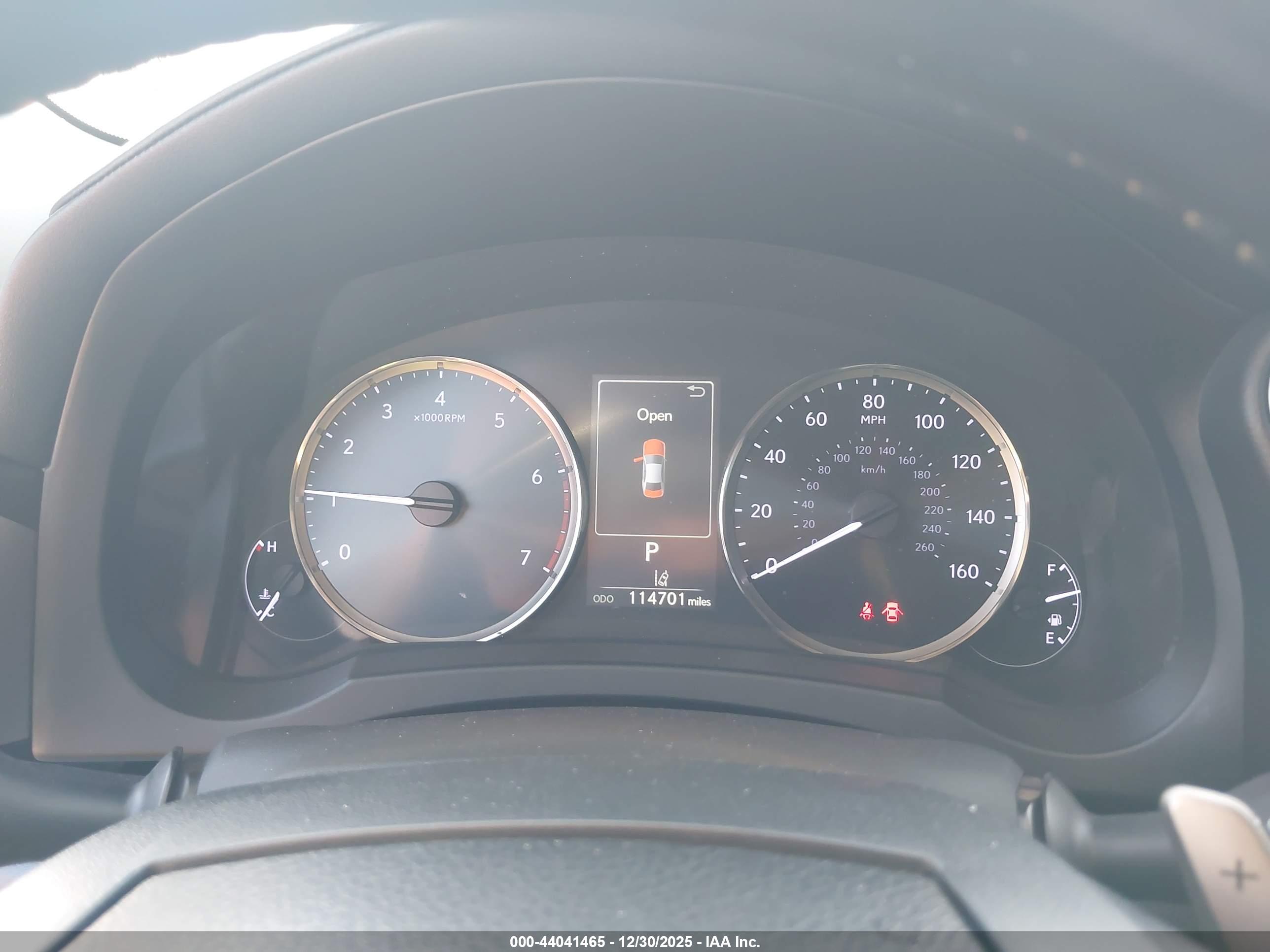 LEXUS IS image 7