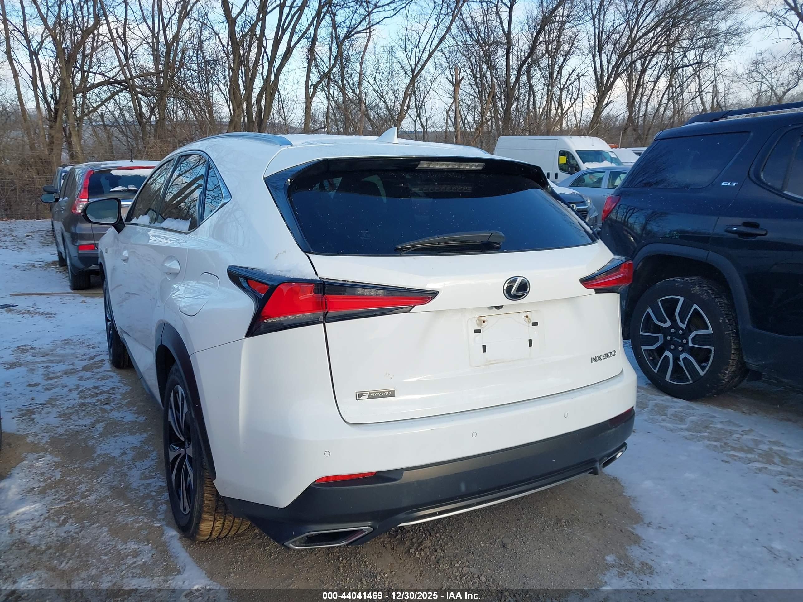 LEXUS NX image 3