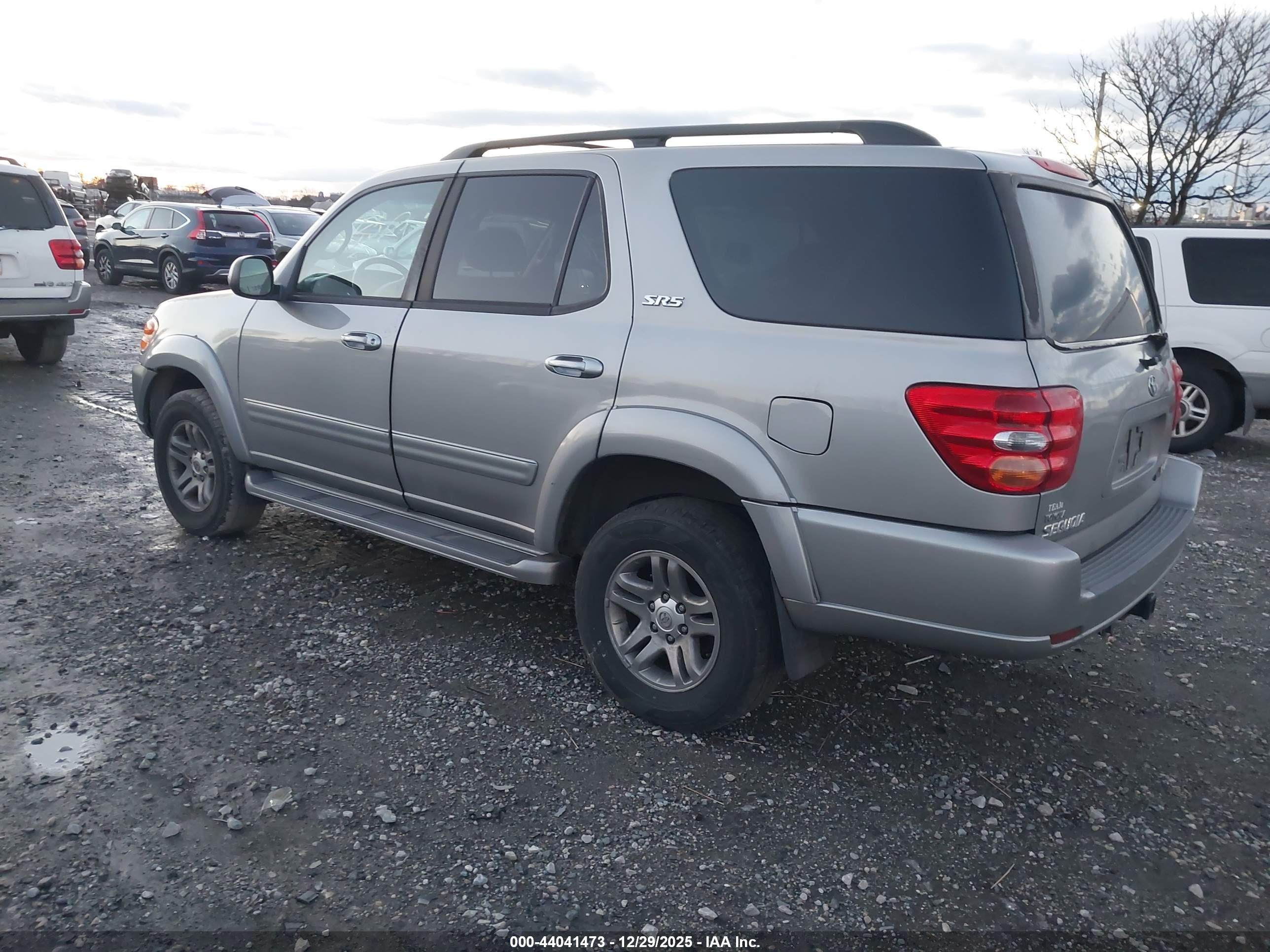 TOYOTA SEQUOIA image 3