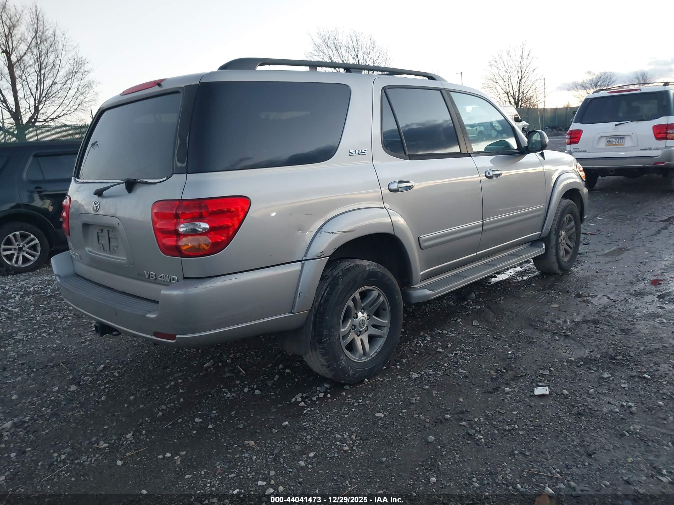TOYOTA SEQUOIA image 4