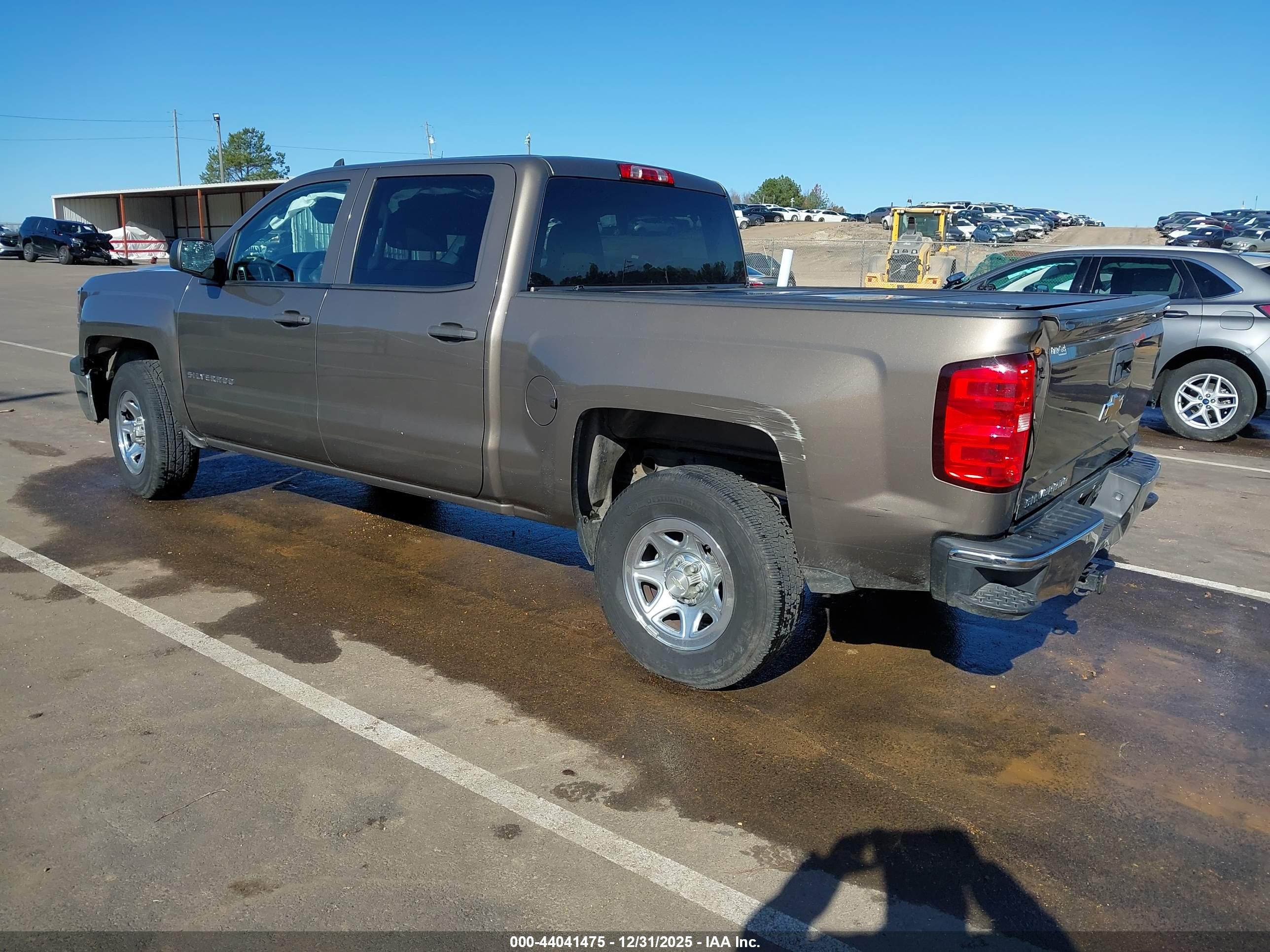CHEVROLET SILVERADO image 3