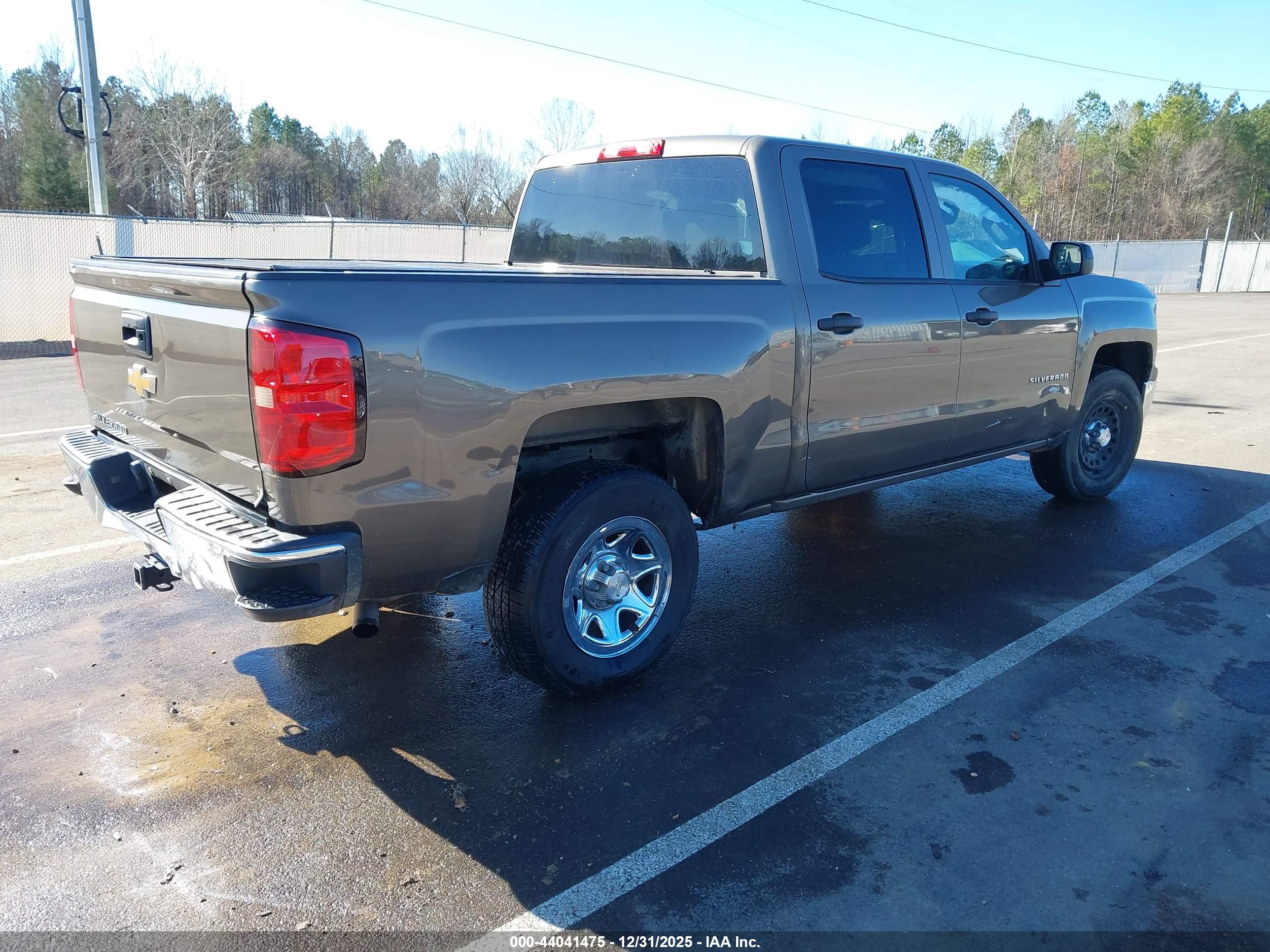 CHEVROLET SILVERADO image 4