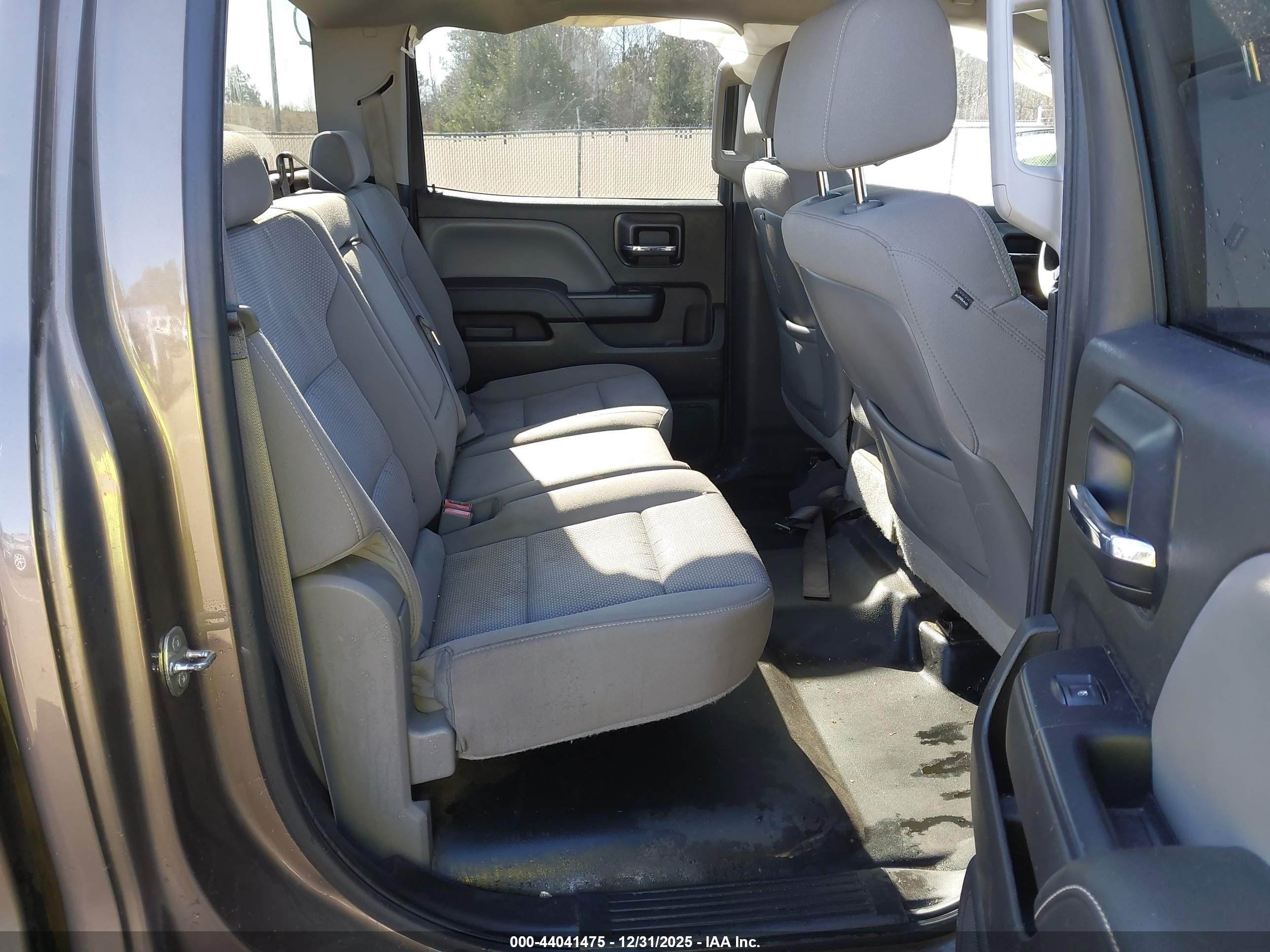 CHEVROLET SILVERADO image 8