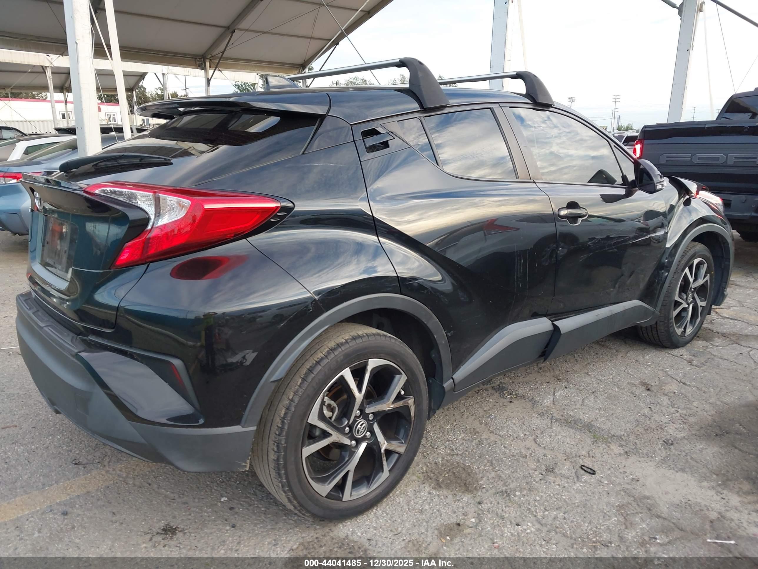 TOYOTA C-HR image 4