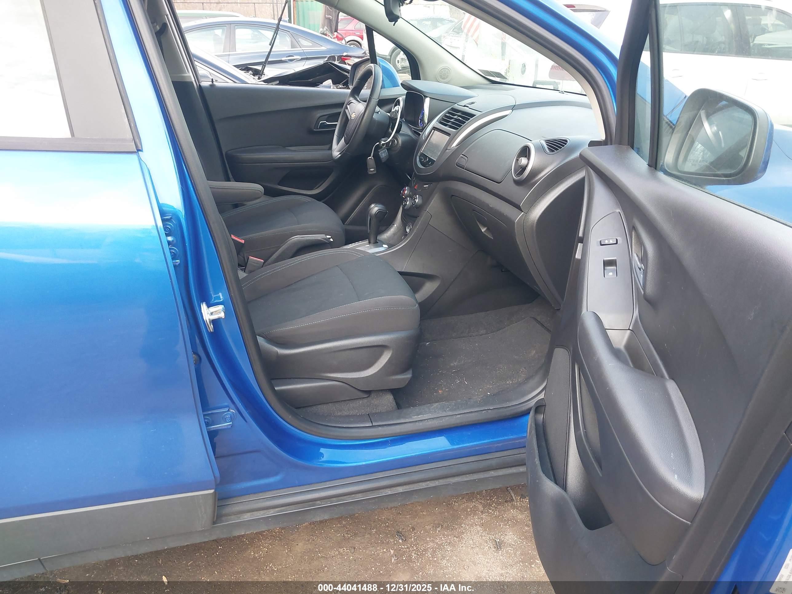 CHEVROLET TRAX image 5
