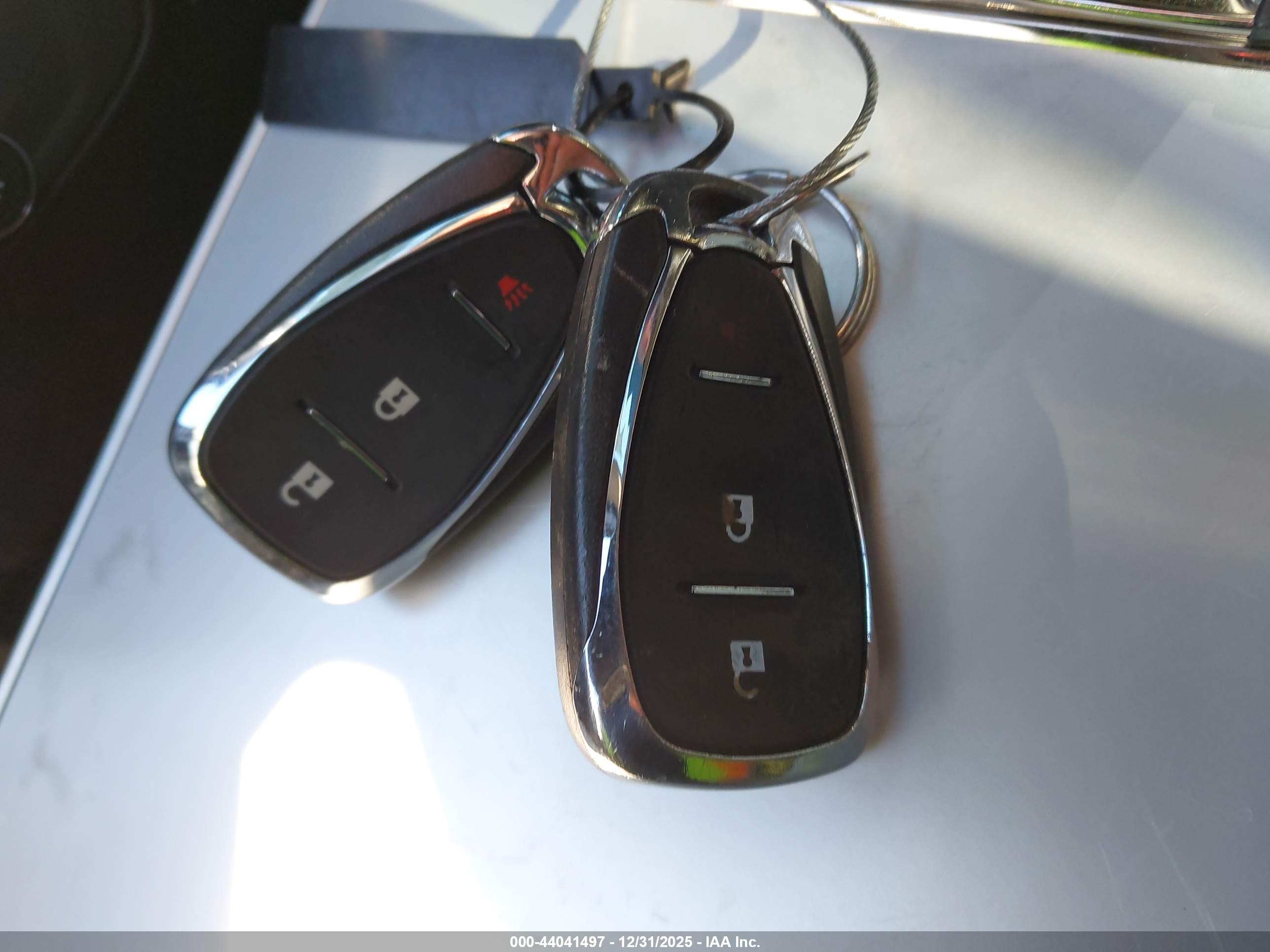 CHEVROLET EQUINOX image 11